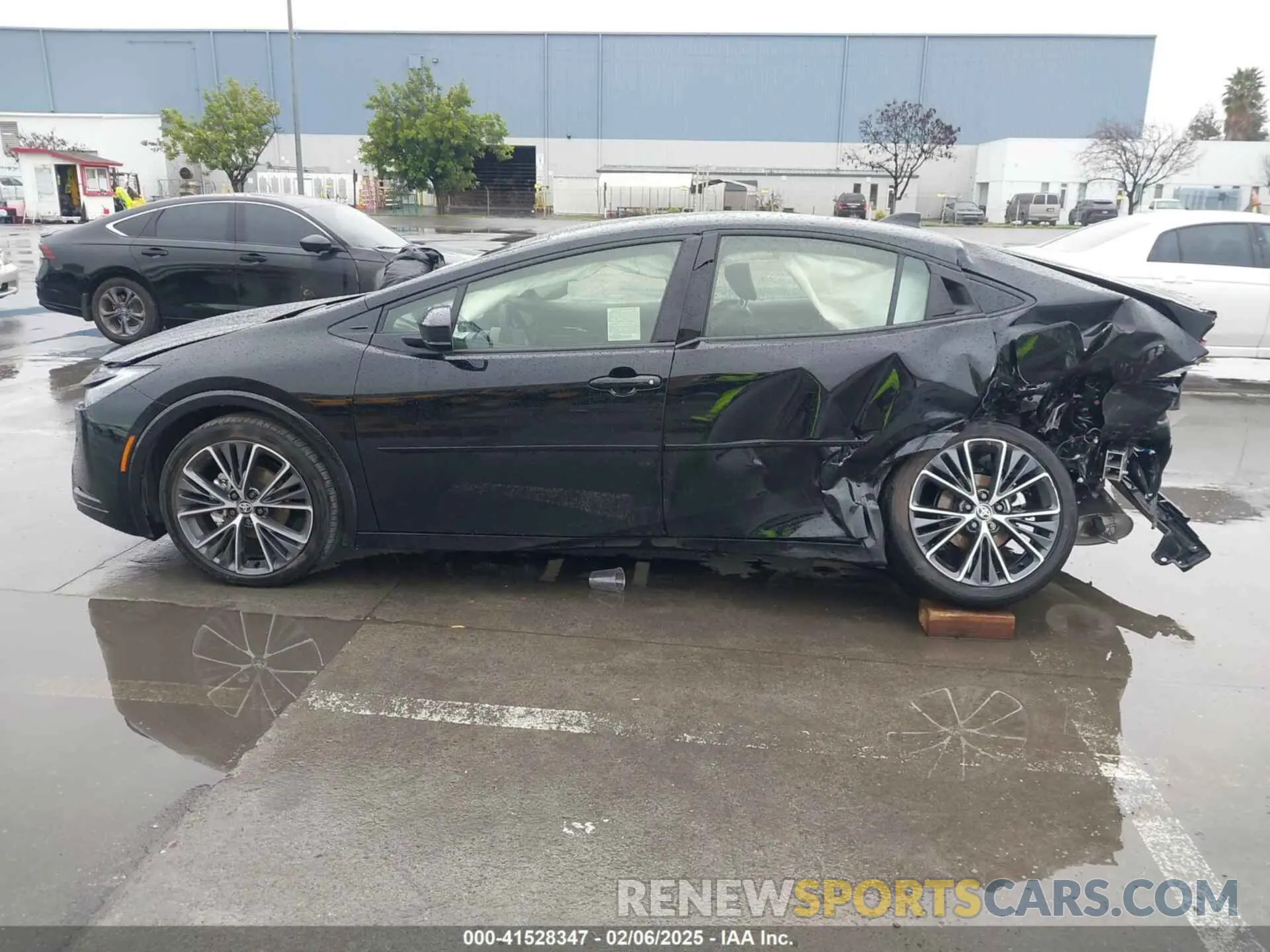 14 fotografías del automóvil dañado JTDACAAUXR3035434 TOYOTA PRIUS 2024