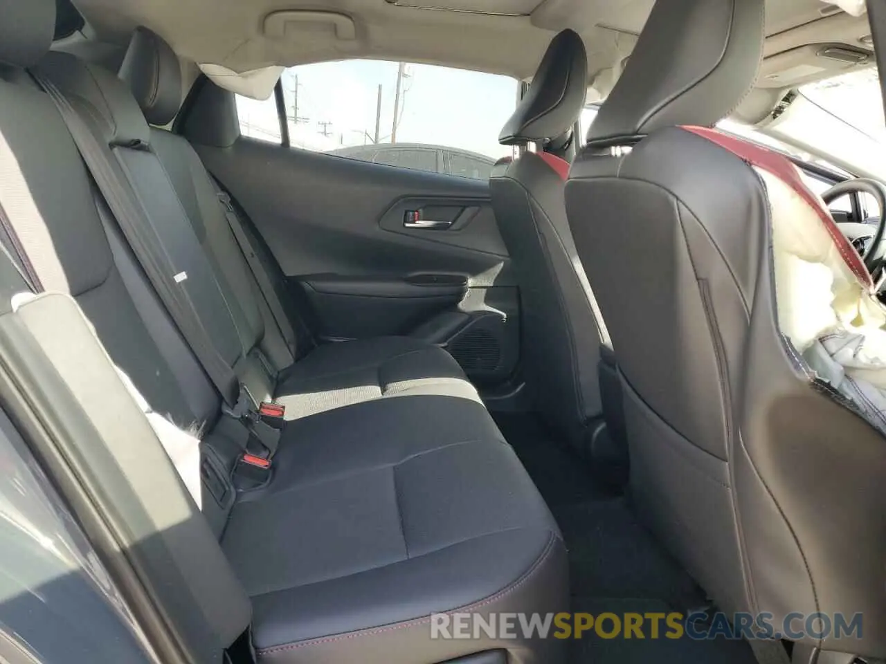 10 fotografías del automóvil dañado JTDACACU0R3029428 TOYOTA PRIUS 2024