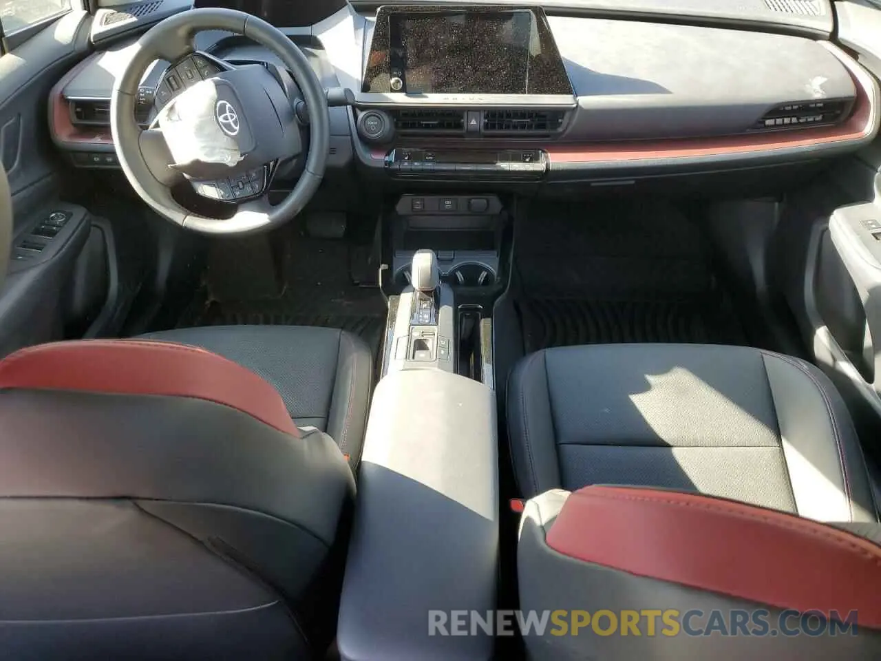 8 fotografías del automóvil dañado JTDACACU2R3024831 TOYOTA PRIUS 2024