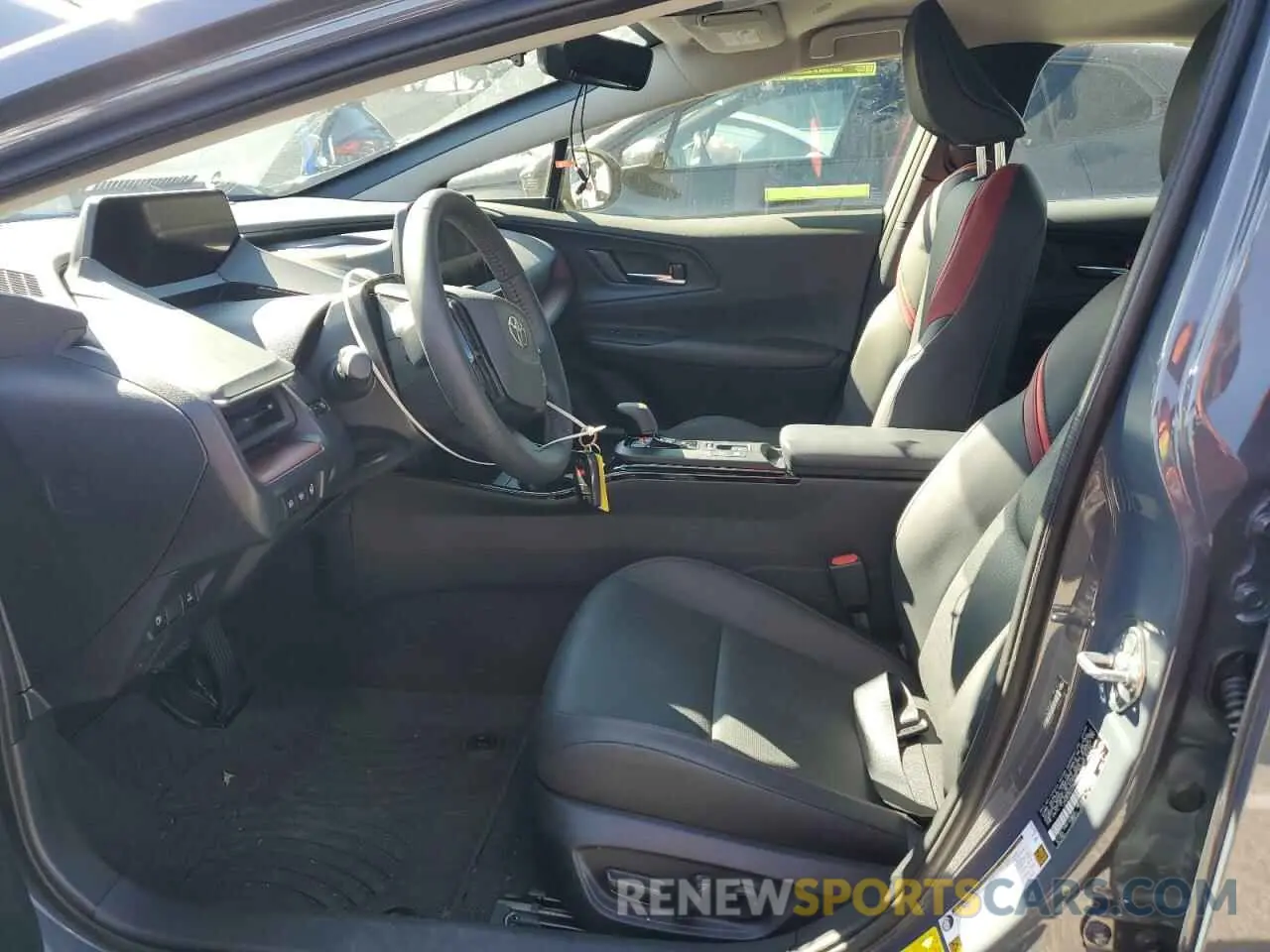 7 fotografías del automóvil dañado JTDACACU2R3026028 TOYOTA PRIUS 2024