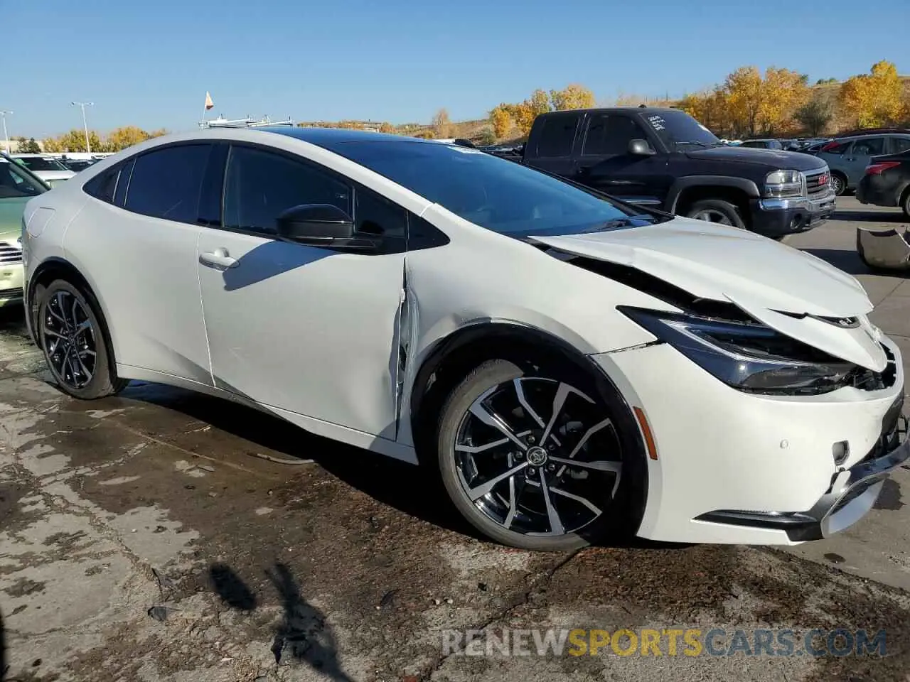 4 fotografías del automóvil dañado JTDACACU4R3014639 TOYOTA PRIUS 2024
