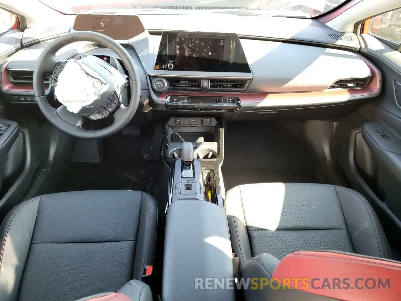 8 fotografías del automóvil dañado JTDACACU9R3017889 TOYOTA PRIUS 2024
