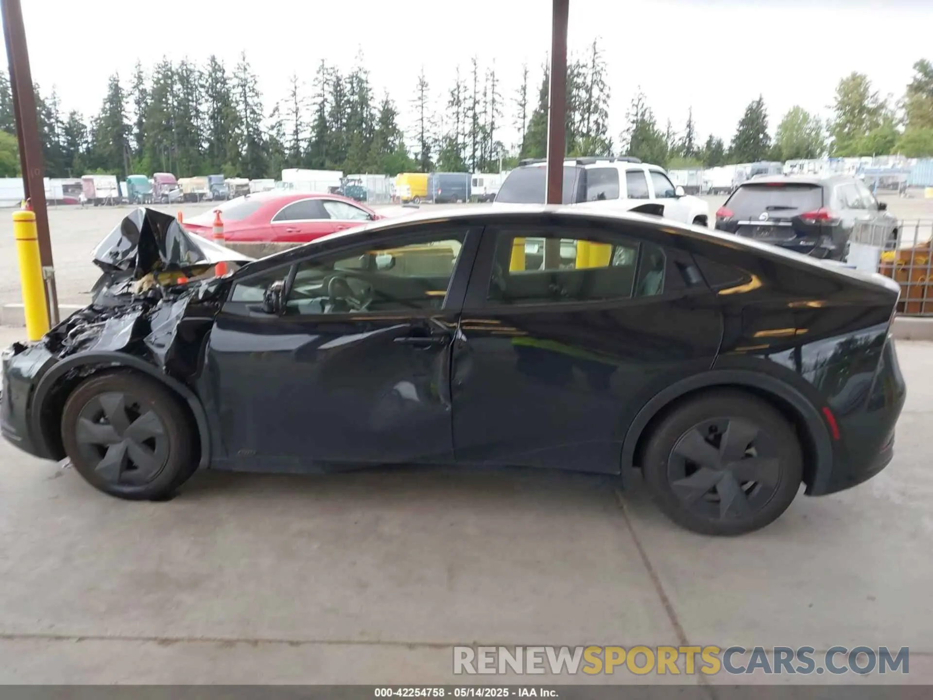 14 fotografías del automóvil dañado JTDADABU1R3019635 TOYOTA PRIUS 2024