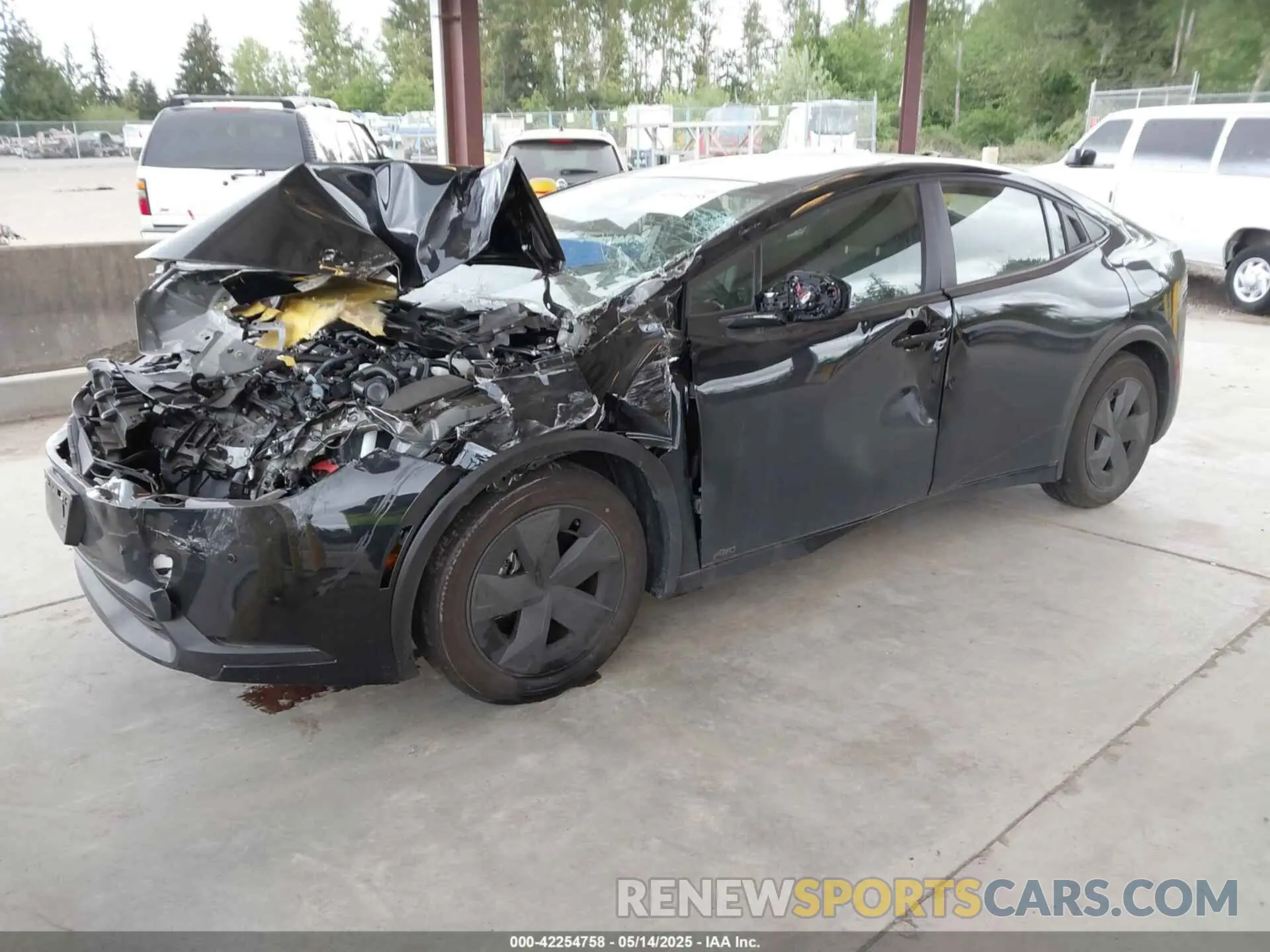 2 fotografías del automóvil dañado JTDADABU1R3019635 TOYOTA PRIUS 2024