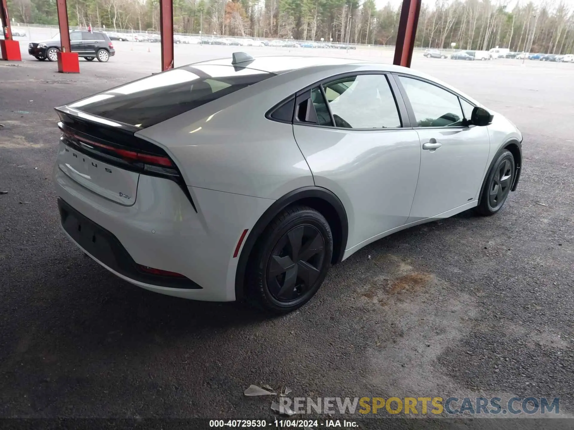 4 fotografías del automóvil dañado JTDADABU5R3011599 TOYOTA PRIUS 2024
