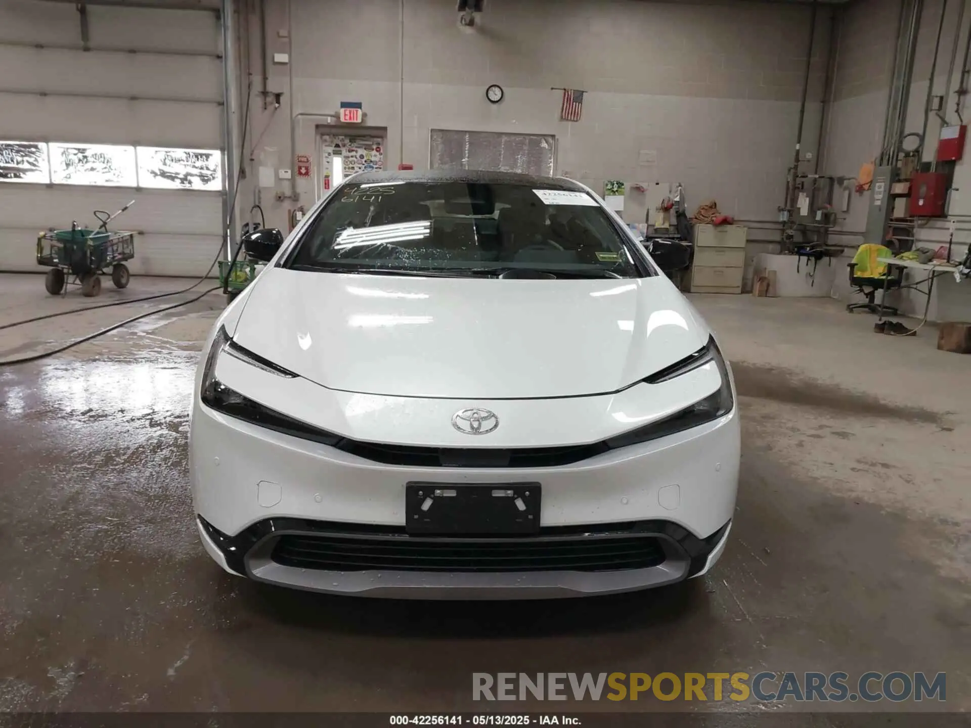 12 fotografías del automóvil dañado JTDADABU6R3024846 TOYOTA PRIUS 2024