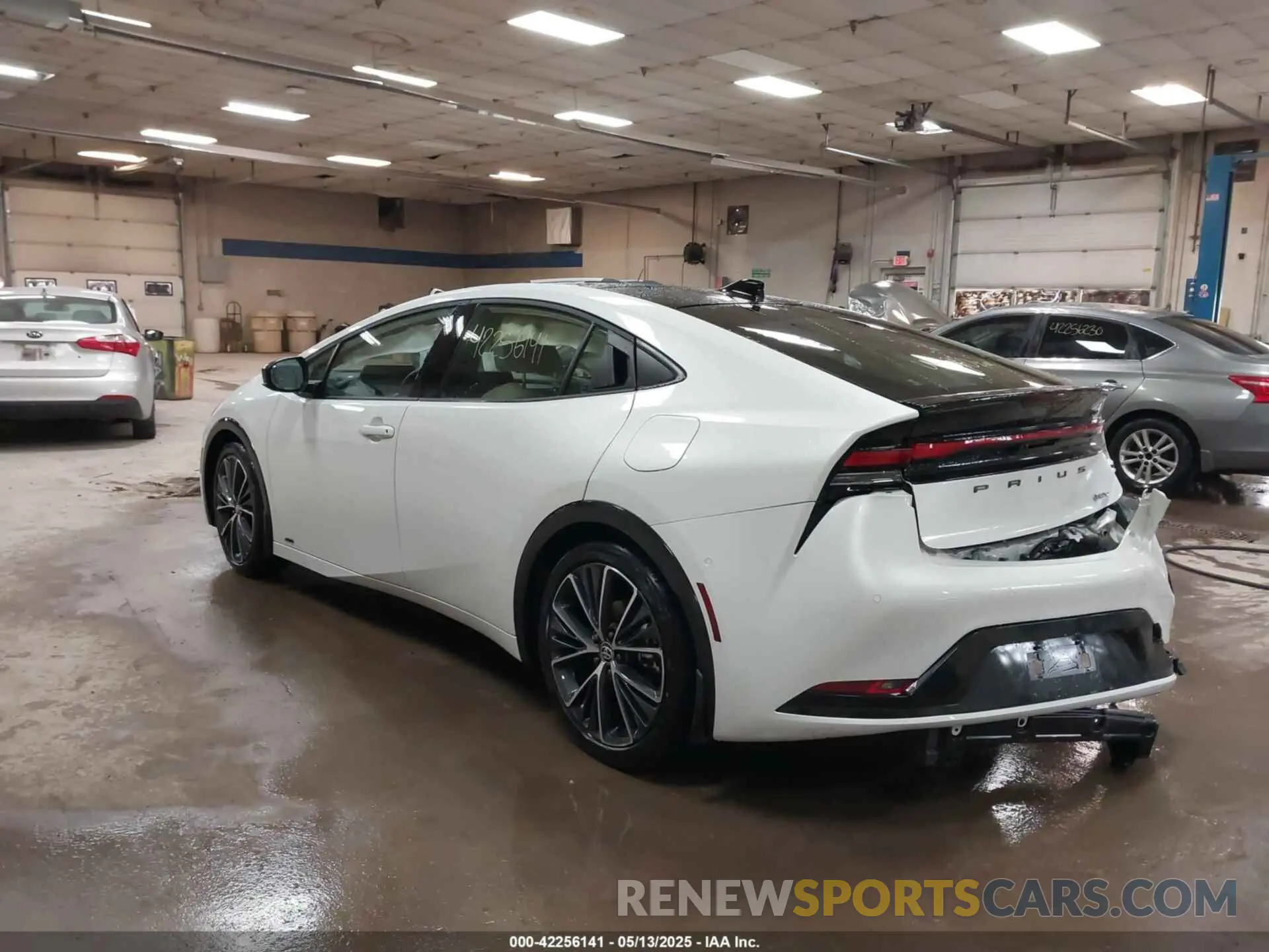 3 fotografías del automóvil dañado JTDADABU6R3024846 TOYOTA PRIUS 2024
