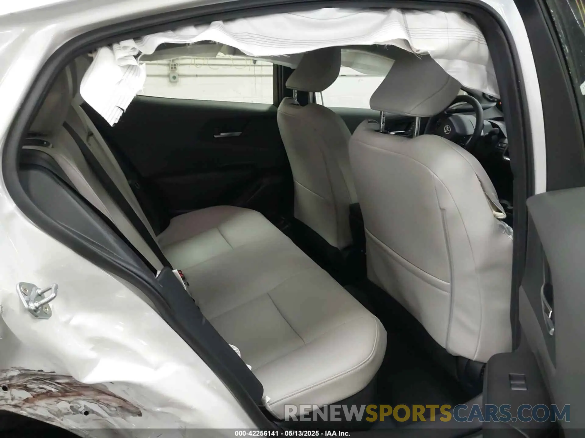 8 fotografías del automóvil dañado JTDADABU6R3024846 TOYOTA PRIUS 2024