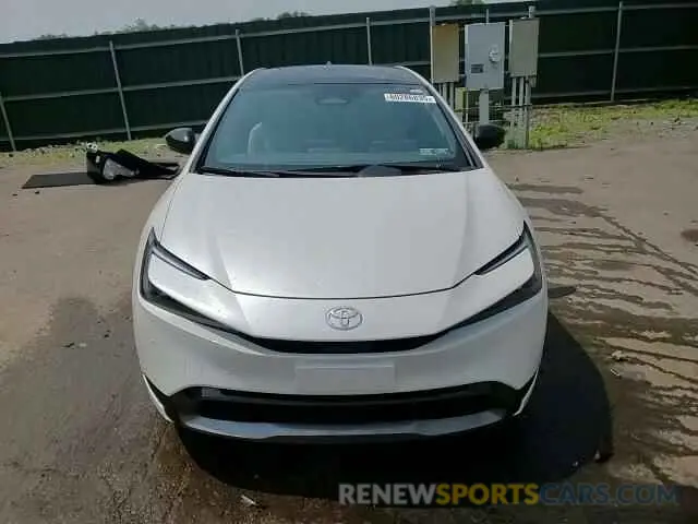 14 fotografías del automóvil dañado JTDADABU7R3018666 TOYOTA PRIUS 2024