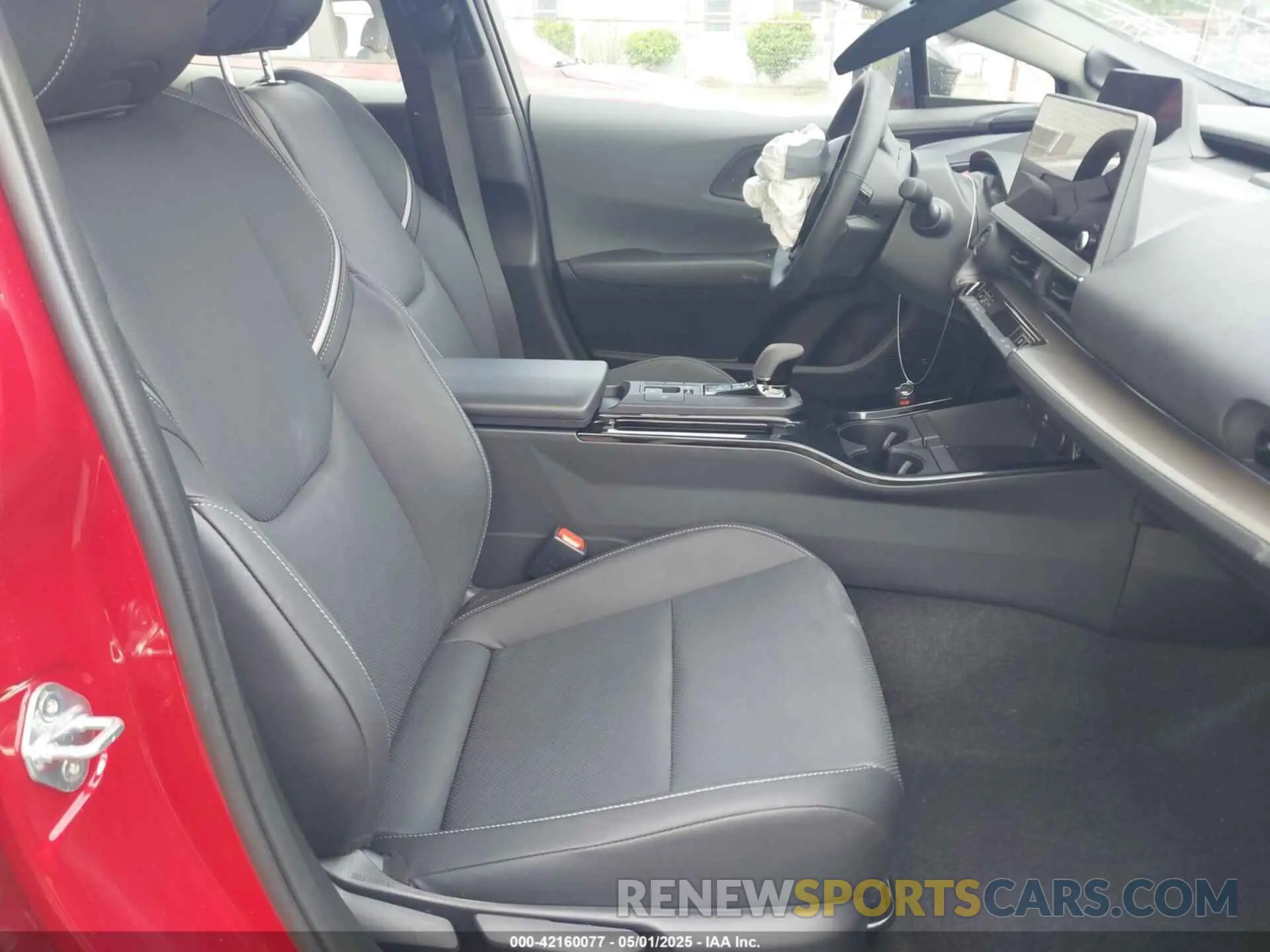5 fotografías del automóvil dañado JTDADABU8R3013539 TOYOTA PRIUS 2024