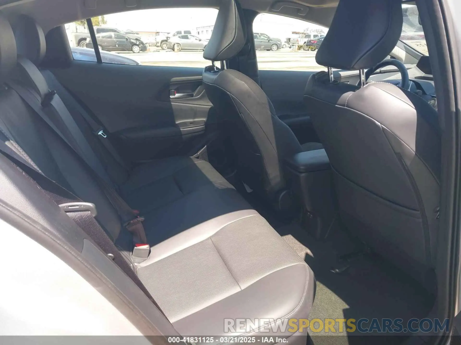 8 fotografías del automóvil dañado JTDACAAU5S3050686 TOYOTA PRIUS 2025