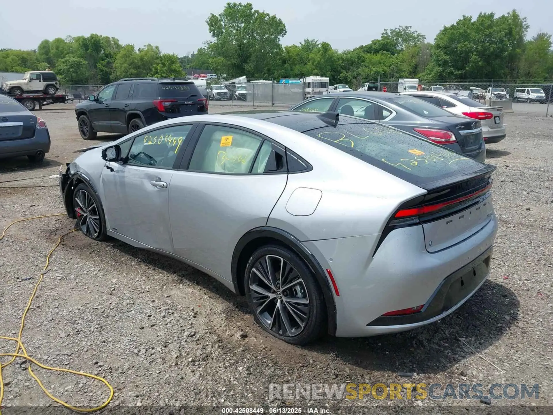 3 fotografías del automóvil dañado JTDADABU2S3028656 TOYOTA PRIUS 2025