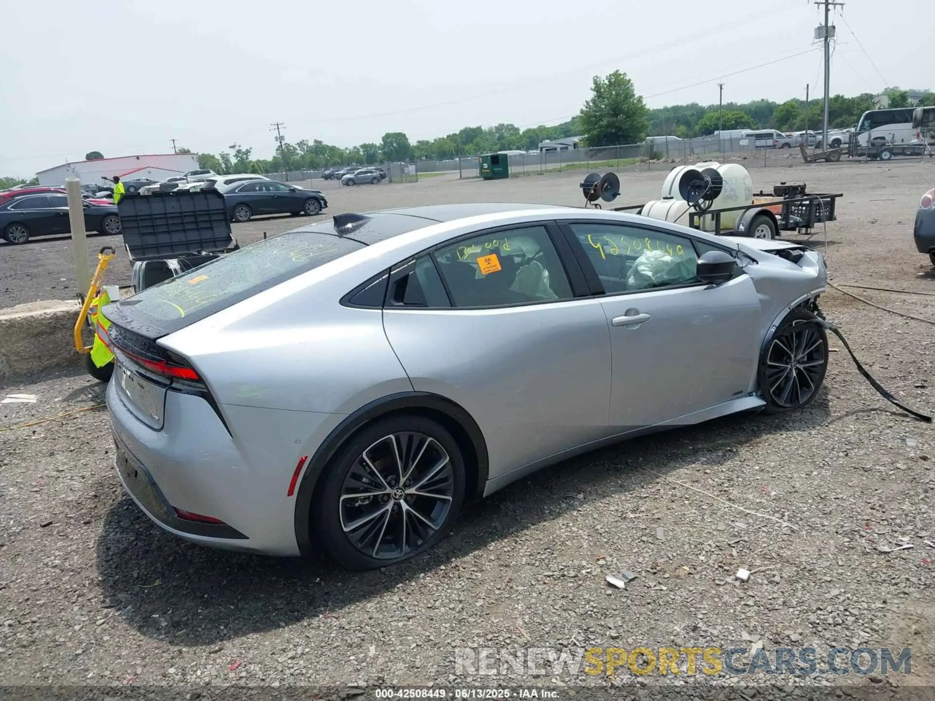 4 fotografías del automóvil dañado JTDADABU2S3028656 TOYOTA PRIUS 2025