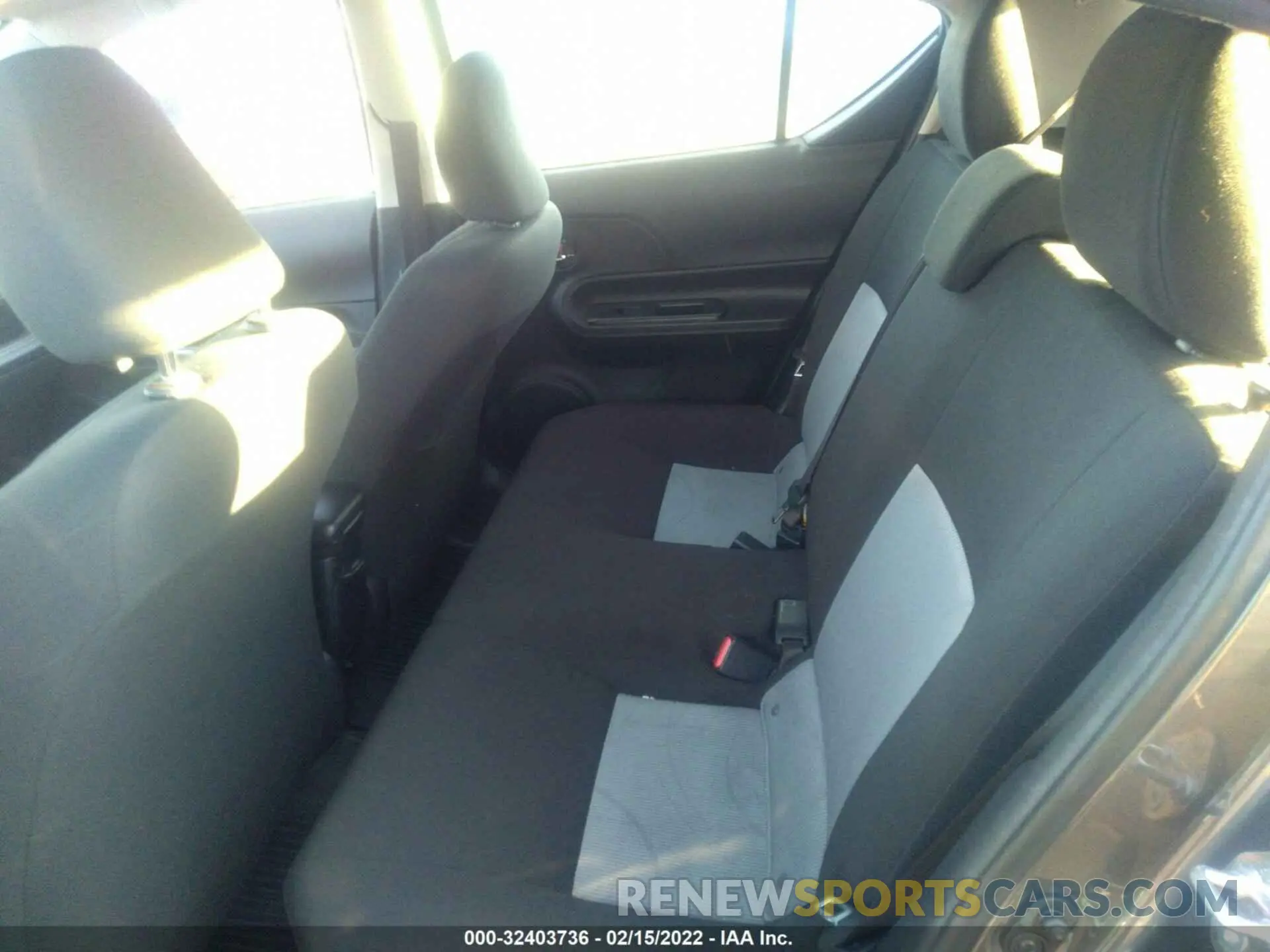 8 fotografías del automóvil dañado JTDKDTB33K1623826 TOYOTA PRIUS C 2019