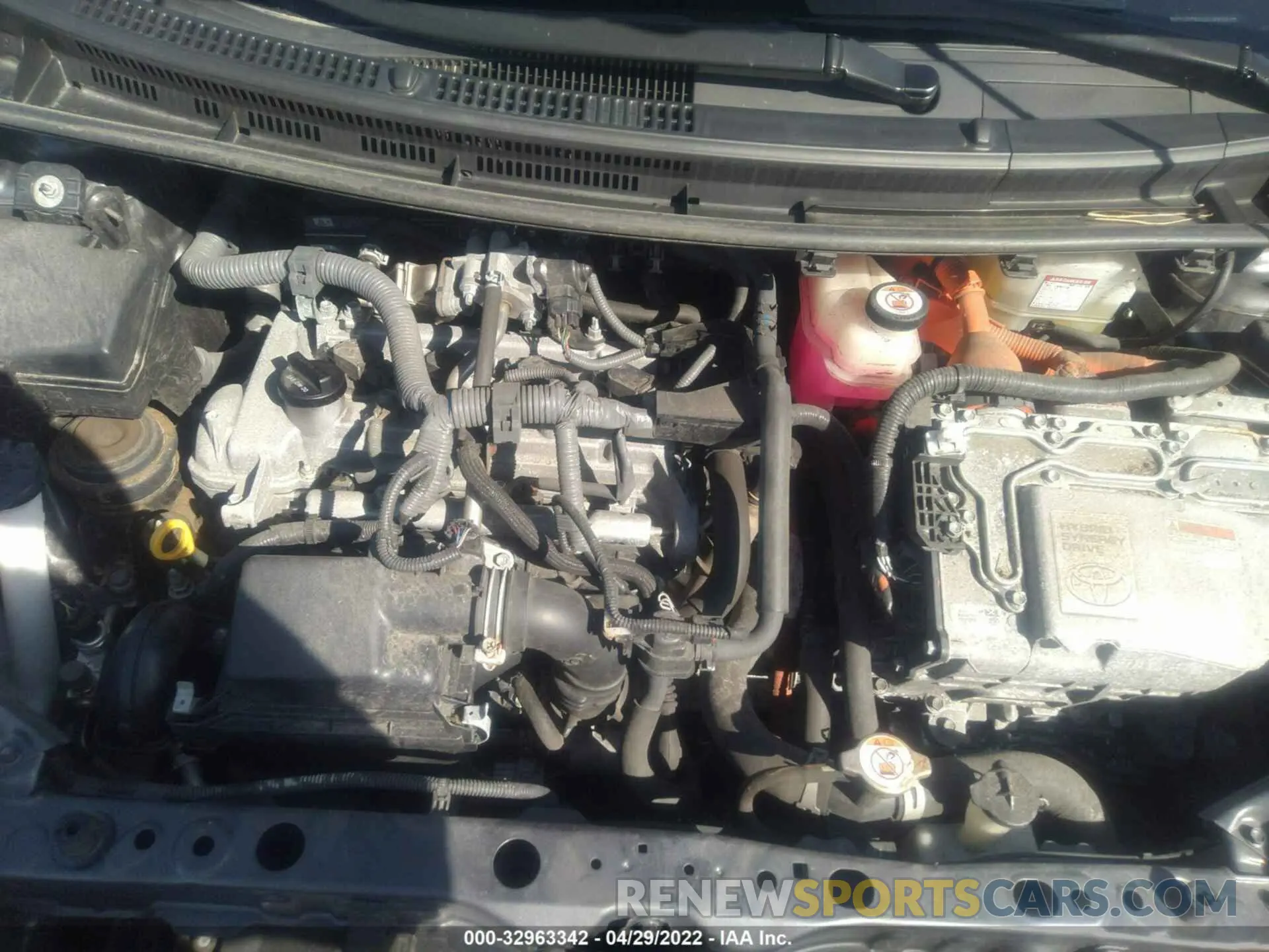 10 fotografías del automóvil dañado JTDKDTB34K1623737 TOYOTA PRIUS C 2019