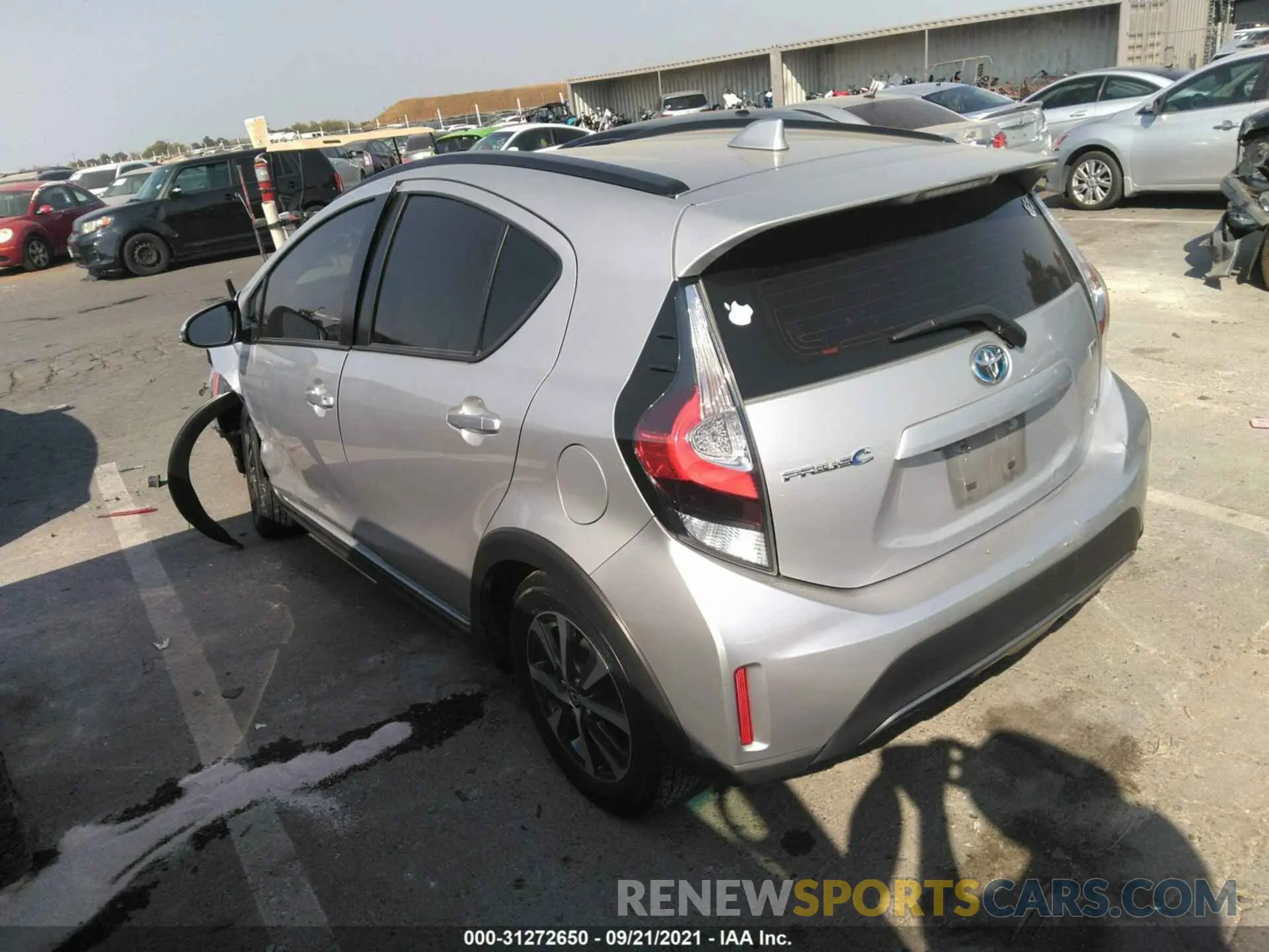 3 fotografías del automóvil dañado JTDKDTB34K1625682 TOYOTA PRIUS C 2019