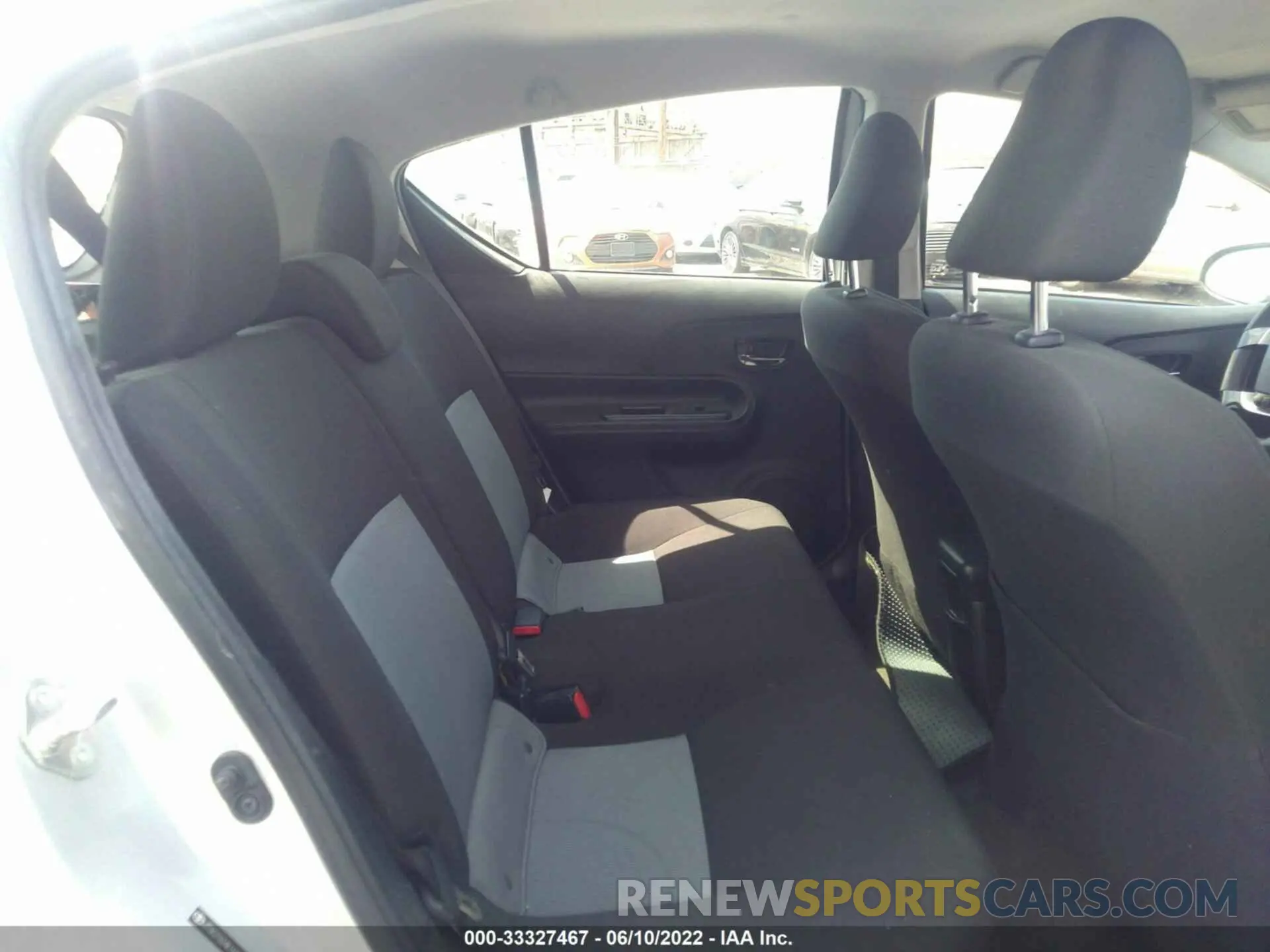 8 fotografías del automóvil dañado JTDKDTB34K1626539 TOYOTA PRIUS C 2019
