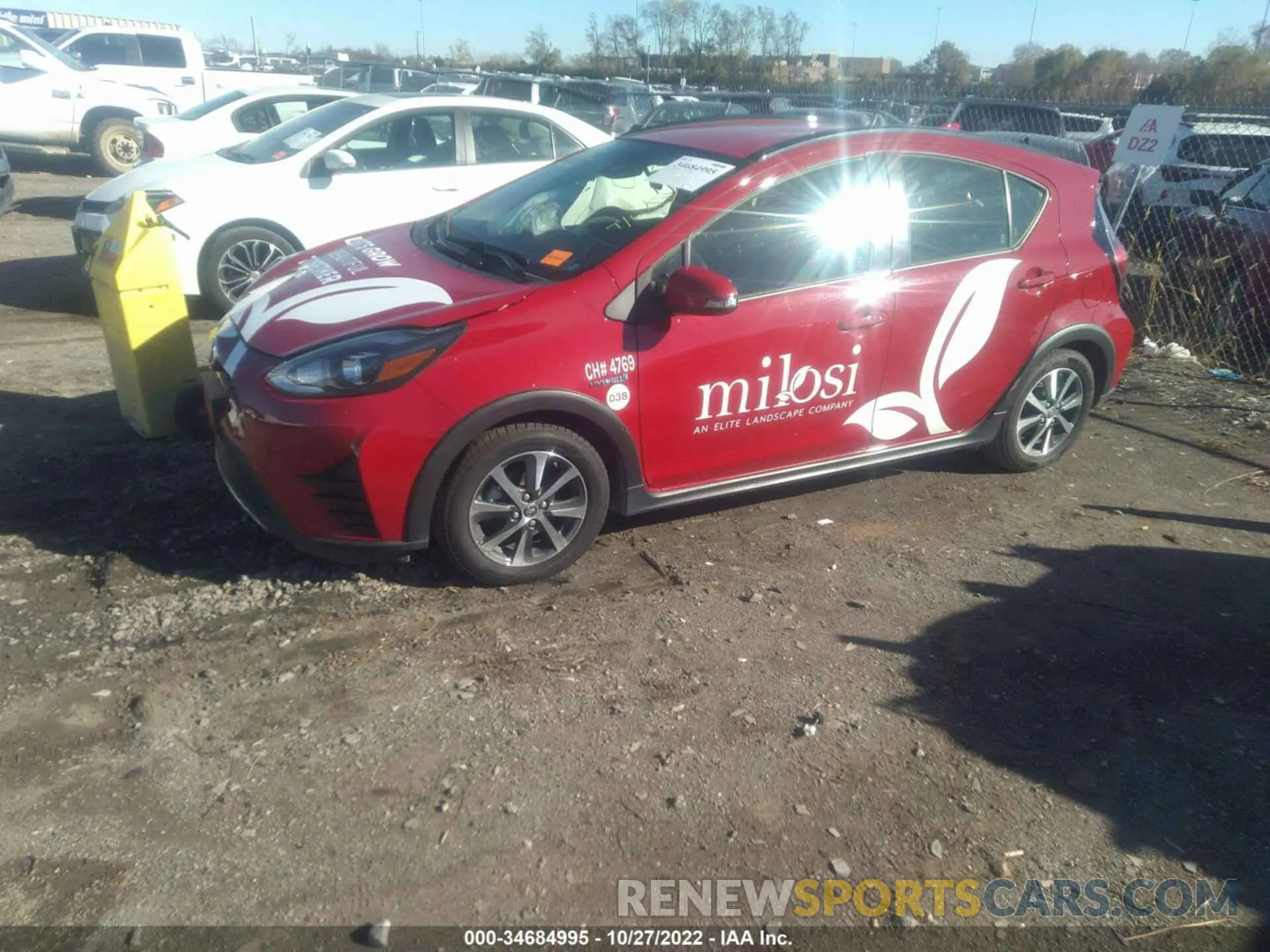 2 fotografías del automóvil dañado JTDKDTB35K1621401 TOYOTA PRIUS C 2019