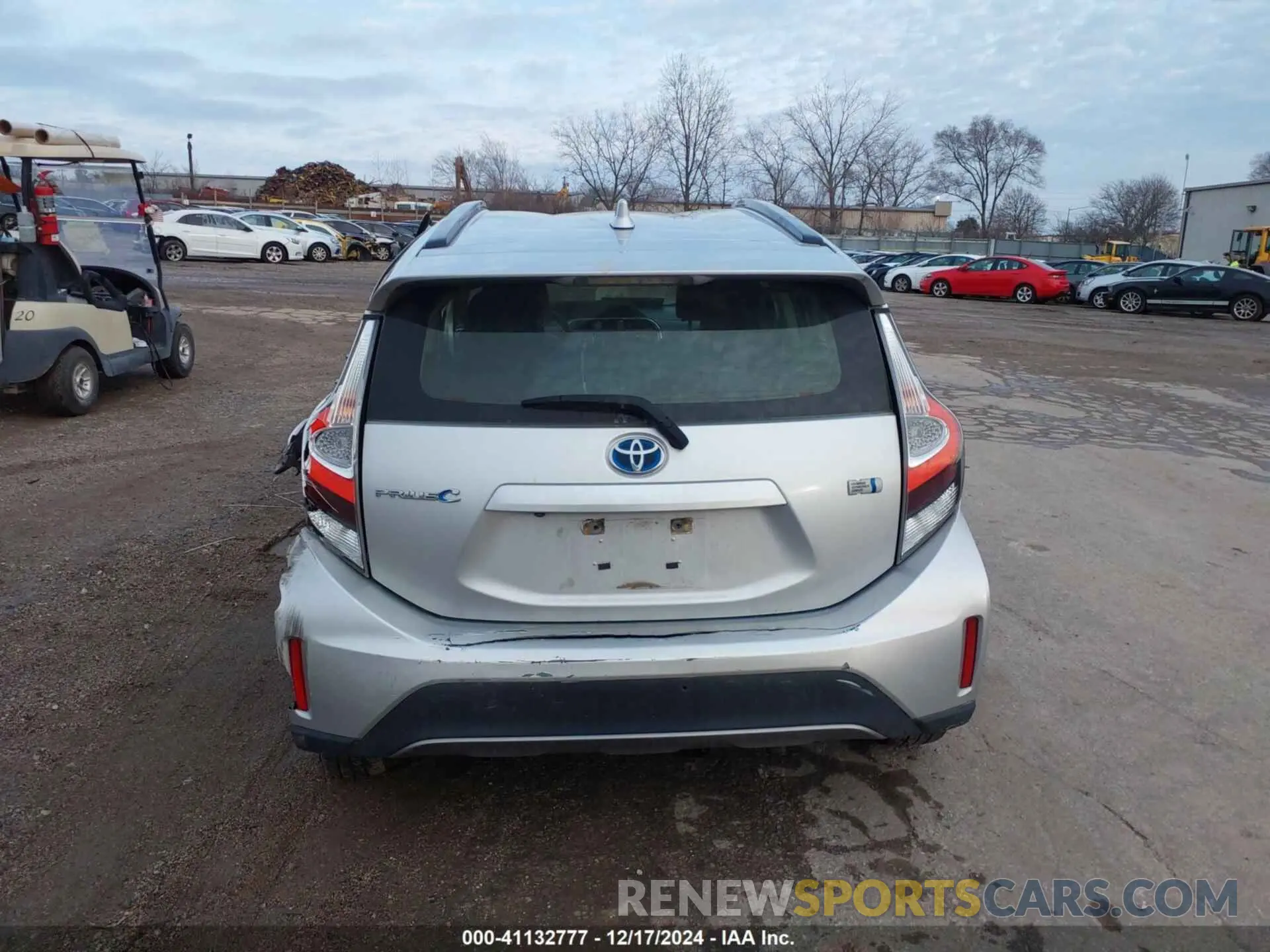 16 fotografías del automóvil dañado JTDKDTB35K1621561 TOYOTA PRIUS C 2019