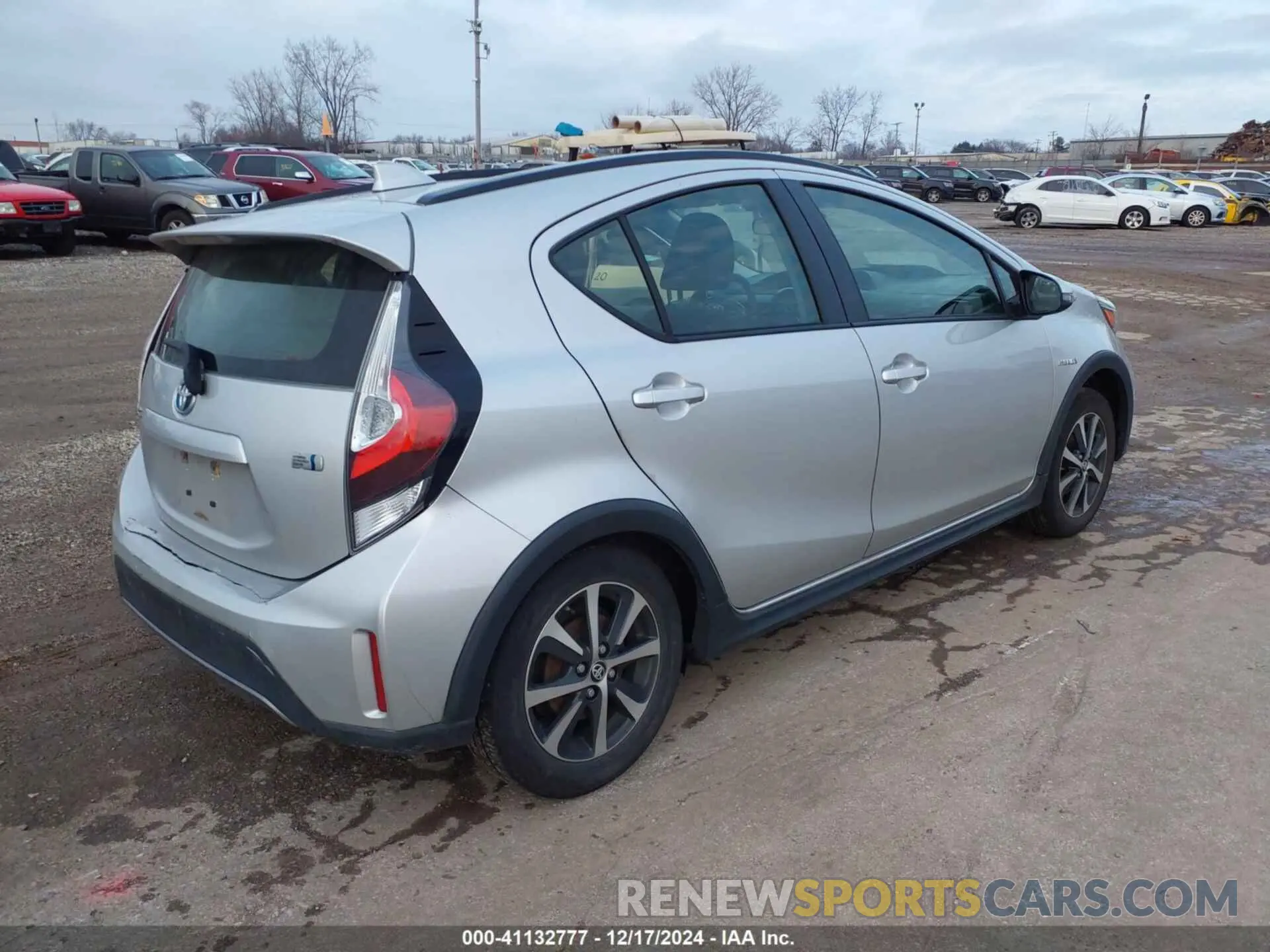 4 fotografías del automóvil dañado JTDKDTB35K1621561 TOYOTA PRIUS C 2019