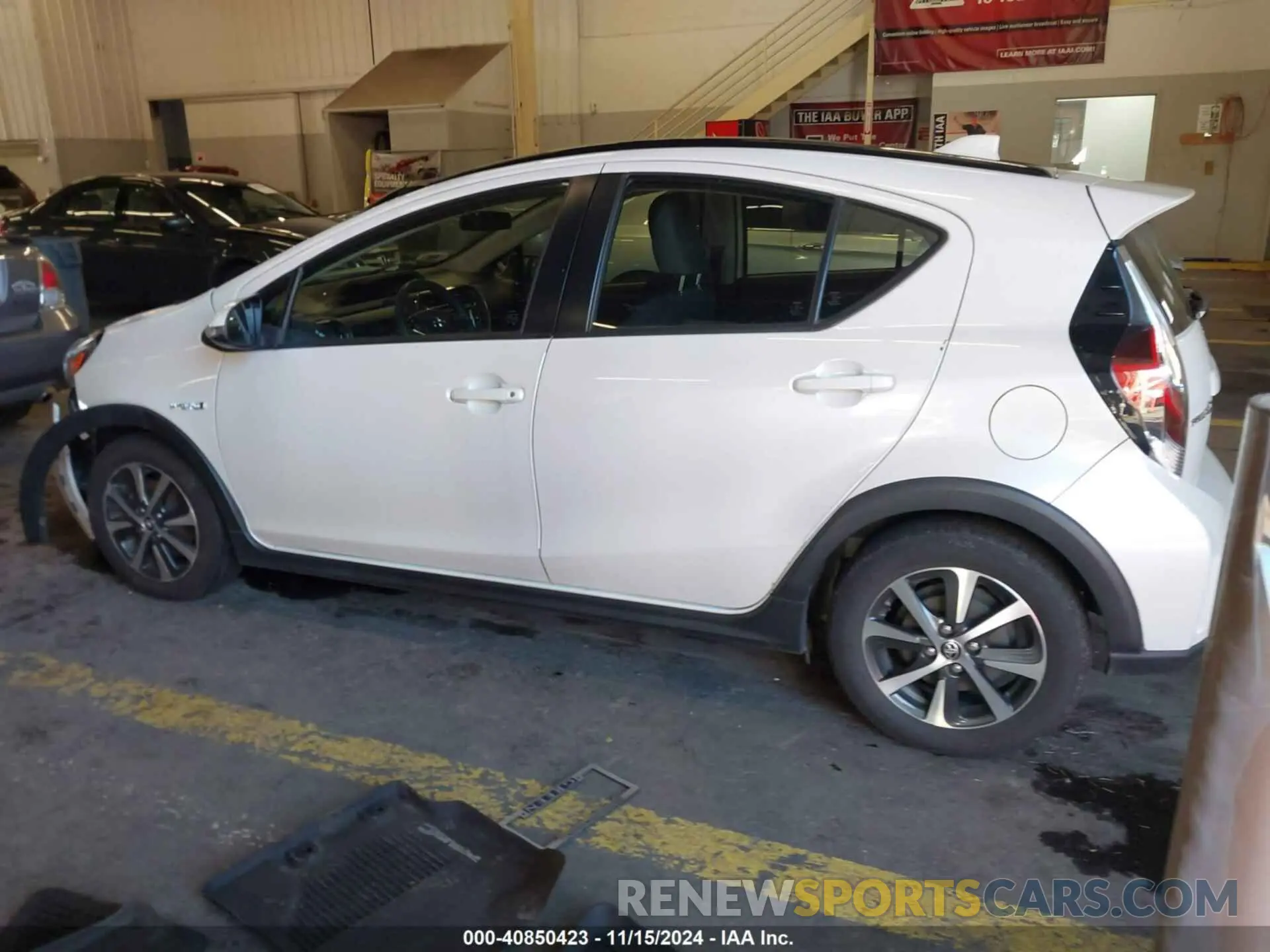 14 fotografías del automóvil dañado JTDKDTB35K1624041 TOYOTA PRIUS C 2019
