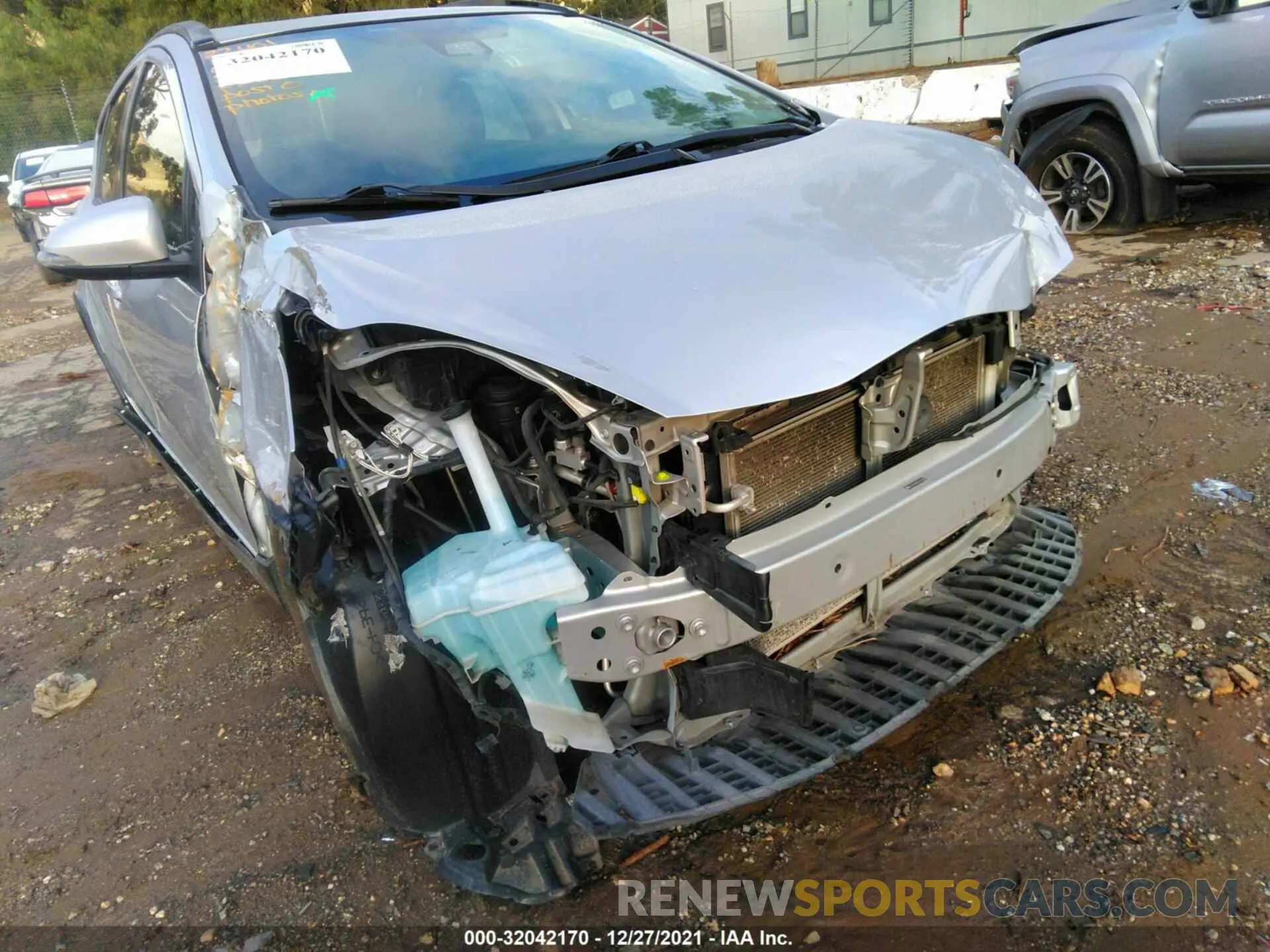 6 fotografías del automóvil dañado JTDKDTB35K1625089 TOYOTA PRIUS C 2019
