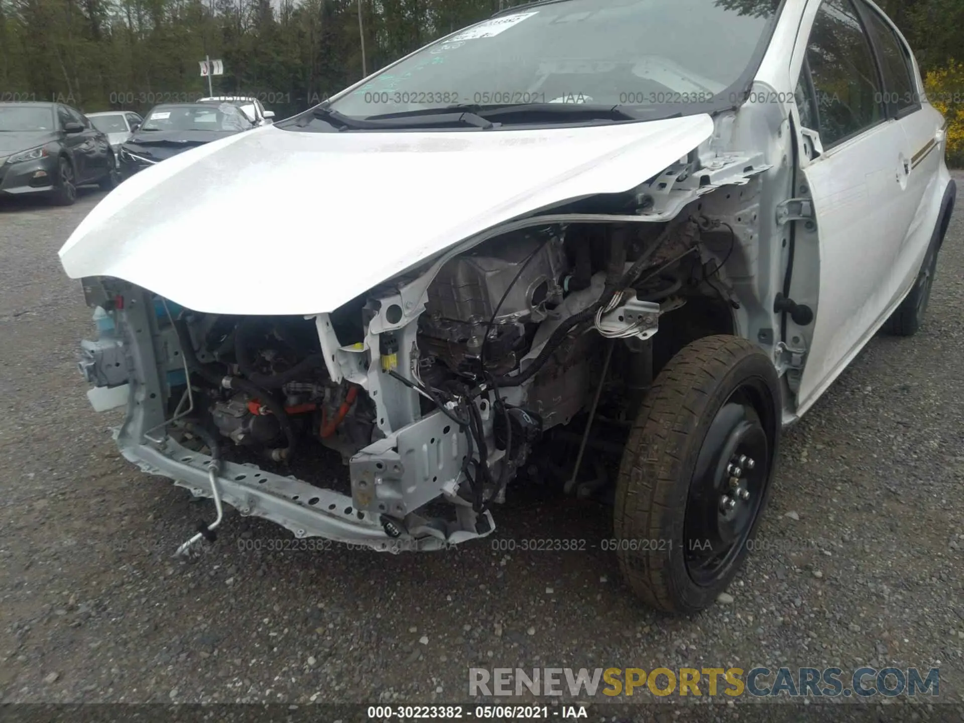 6 fotografías del automóvil dañado JTDKDTB35K1626386 TOYOTA PRIUS C 2019