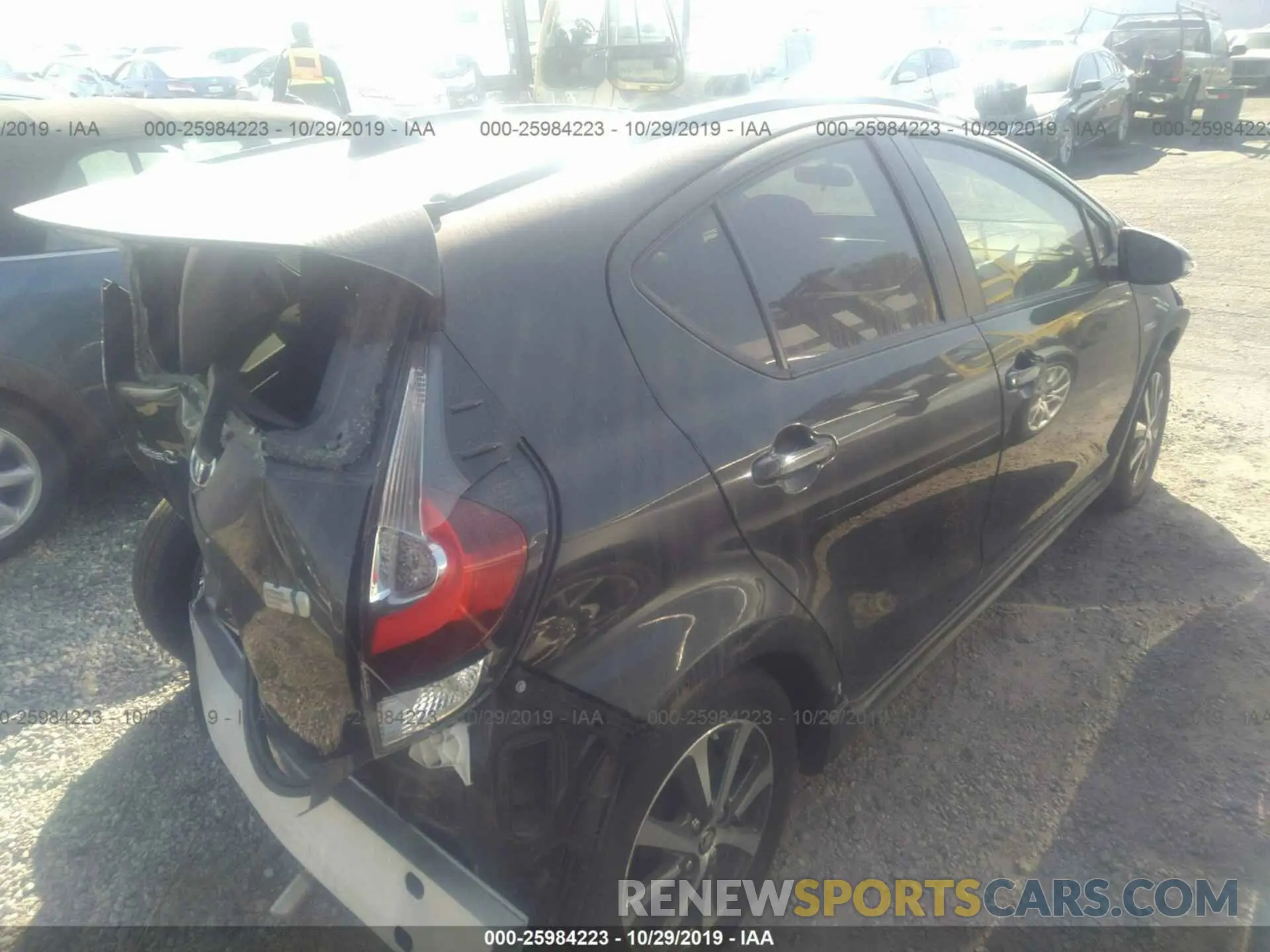 4 fotografías del automóvil dañado JTDKDTB37K1620962 TOYOTA PRIUS C 2019