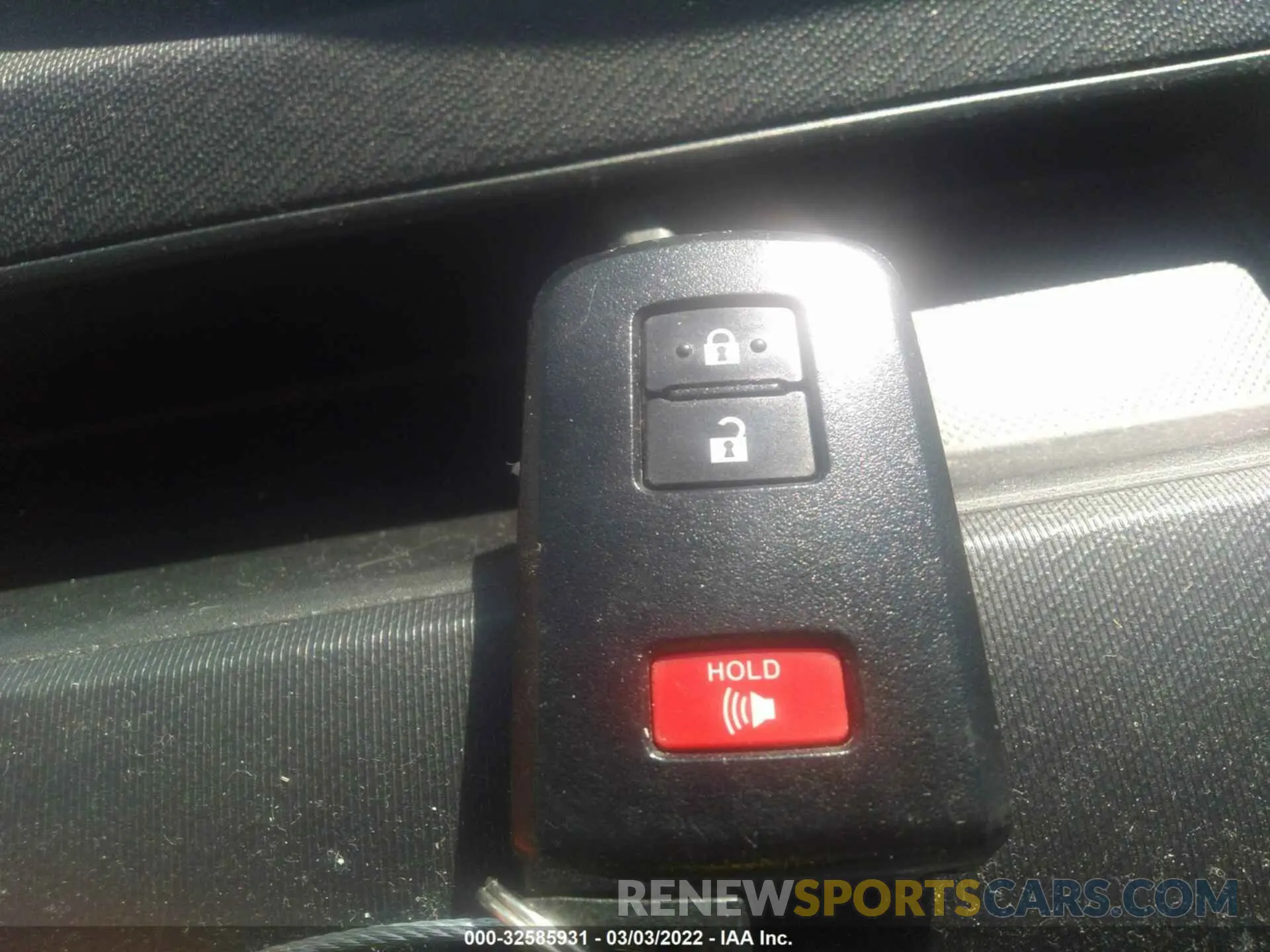 11 fotografías del automóvil dañado JTDKDTB37K1621786 TOYOTA PRIUS C 2019