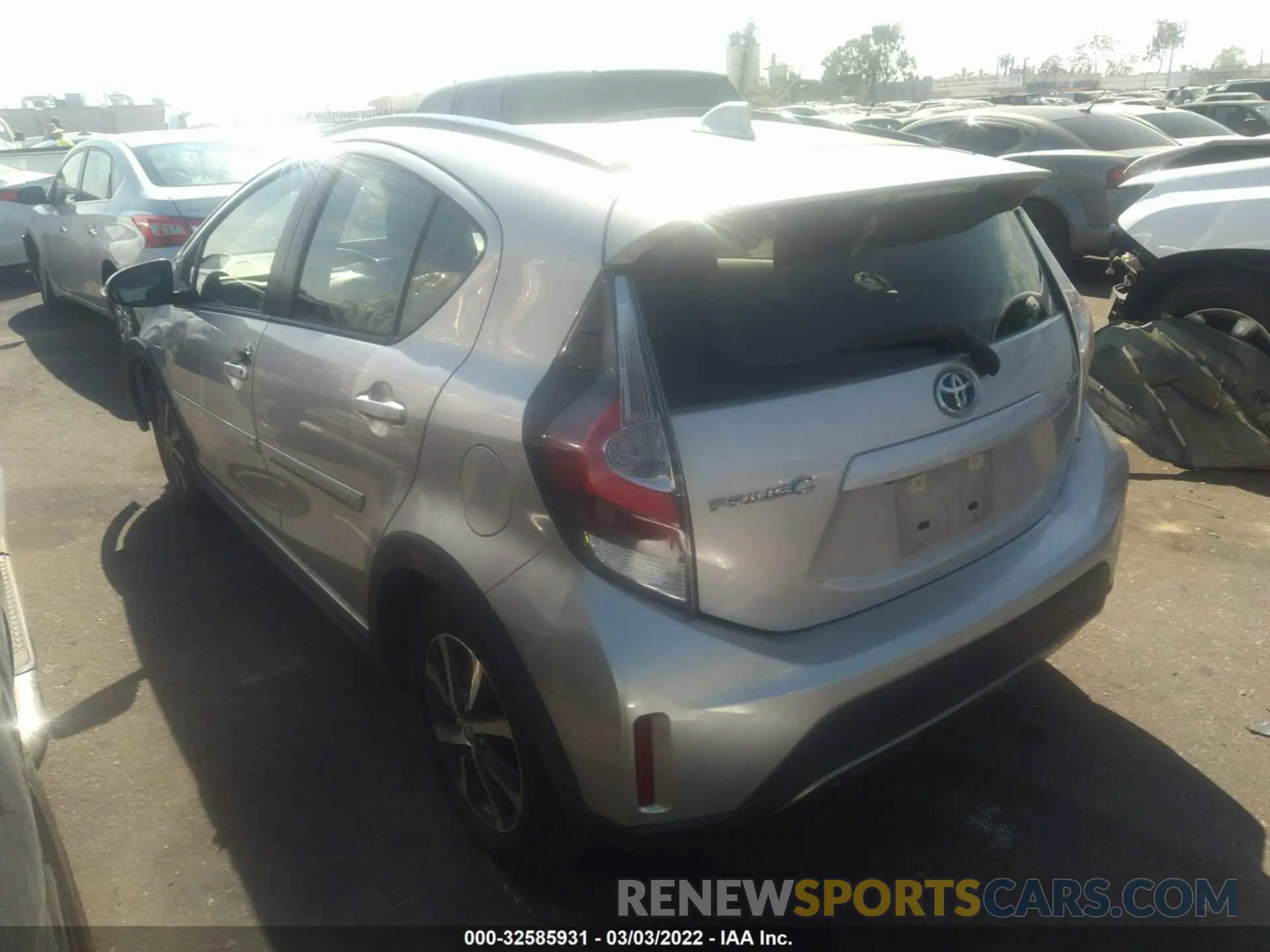3 fotografías del automóvil dañado JTDKDTB37K1621786 TOYOTA PRIUS C 2019