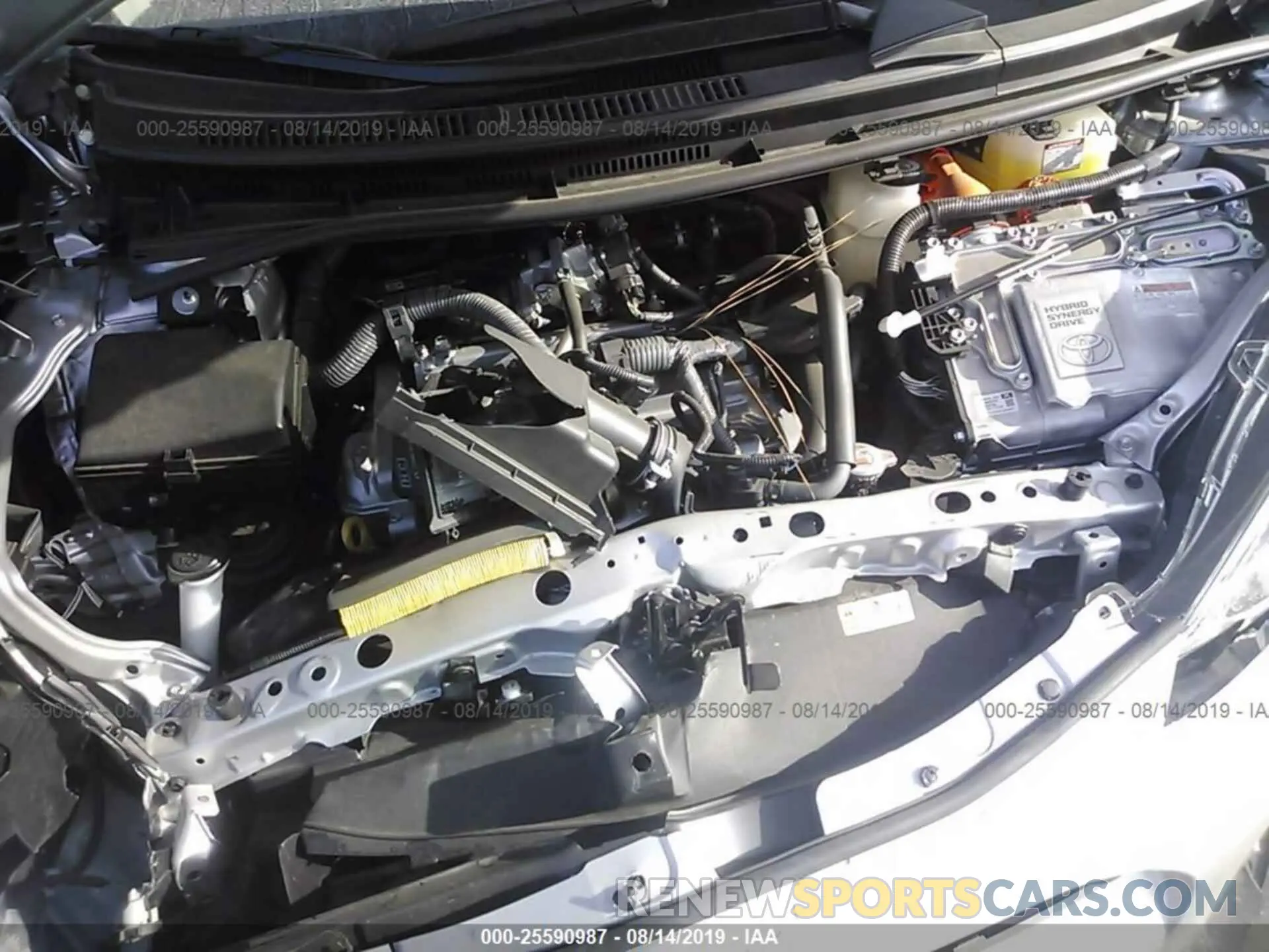 10 fotografías del automóvil dañado JTDKDTB37K1623702 TOYOTA PRIUS C 2019