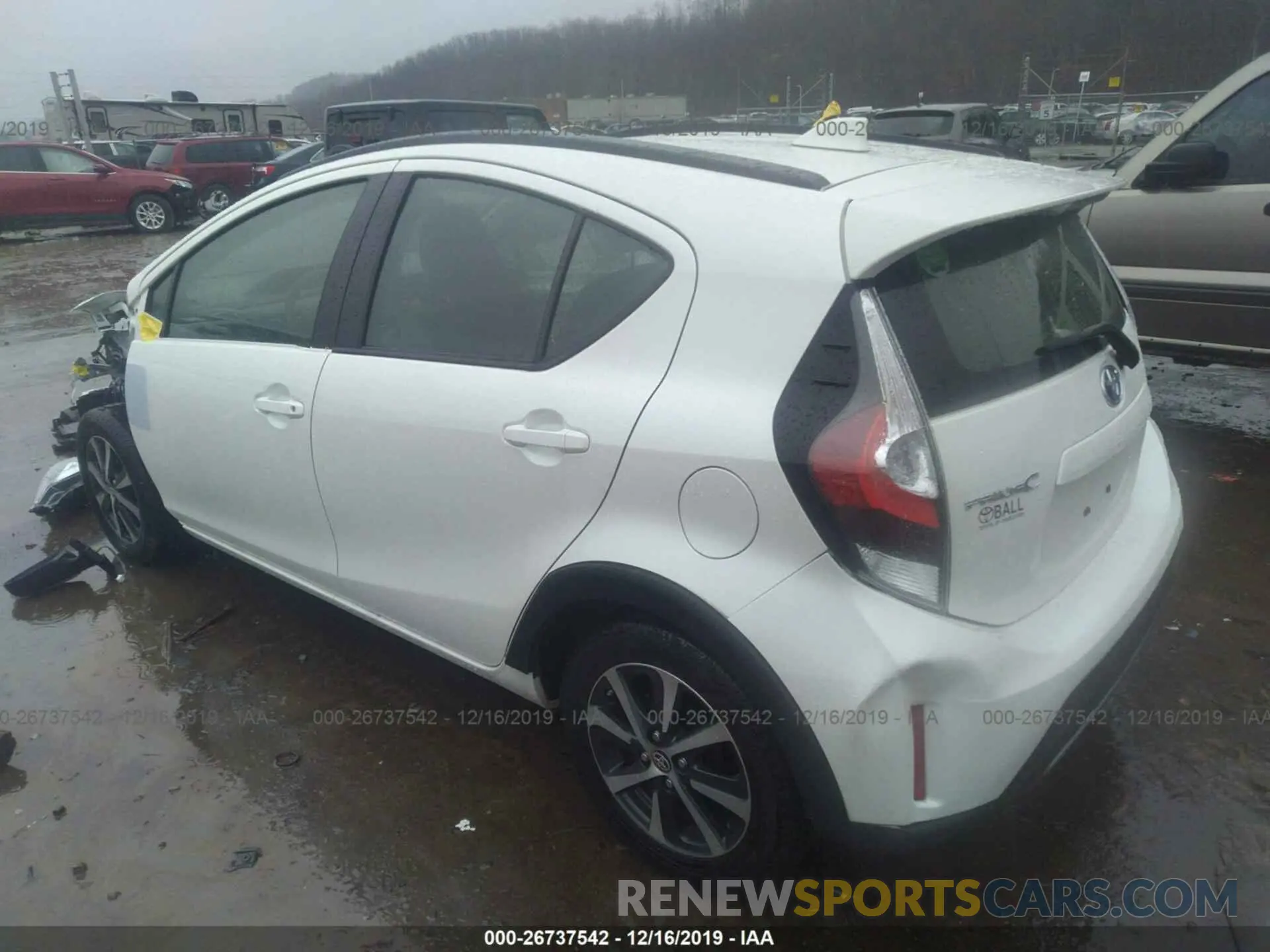 3 fotografías del automóvil dañado JTDKDTB37K1624266 TOYOTA PRIUS C 2019