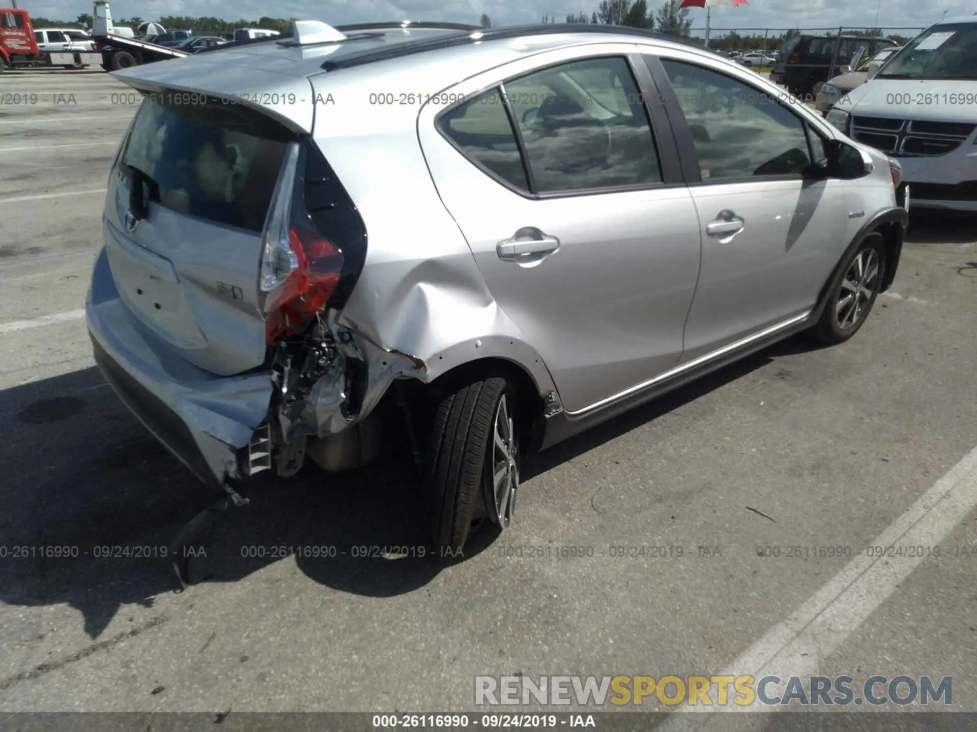 6 fotografías del automóvil dañado JTDKDTB37K1624946 TOYOTA PRIUS C 2019