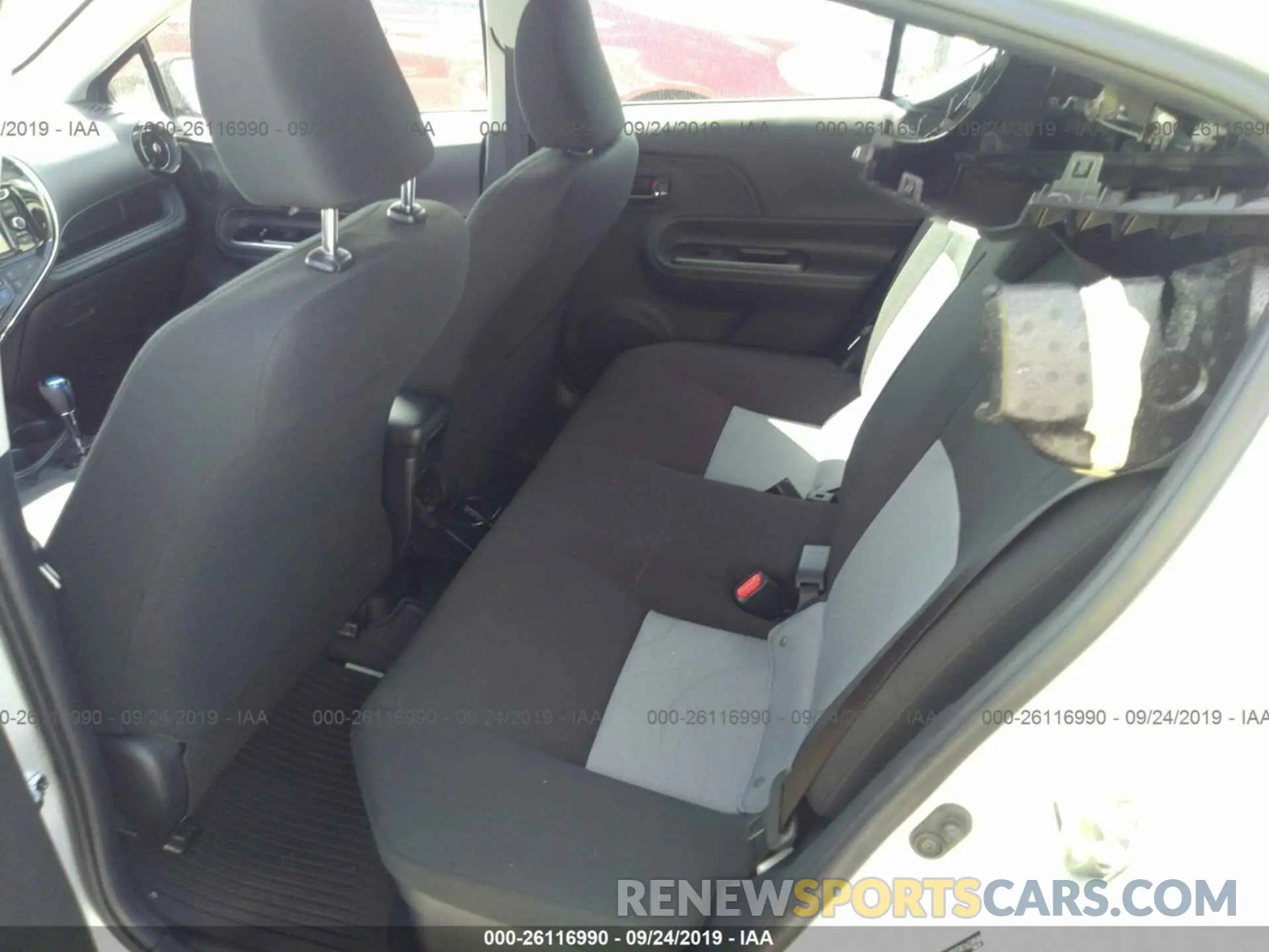 8 fotografías del automóvil dañado JTDKDTB37K1624946 TOYOTA PRIUS C 2019