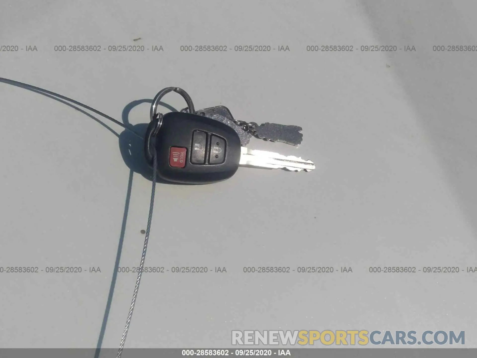 11 fotografías del automóvil dañado JTDKDTB37K1625658 TOYOTA PRIUS C 2019