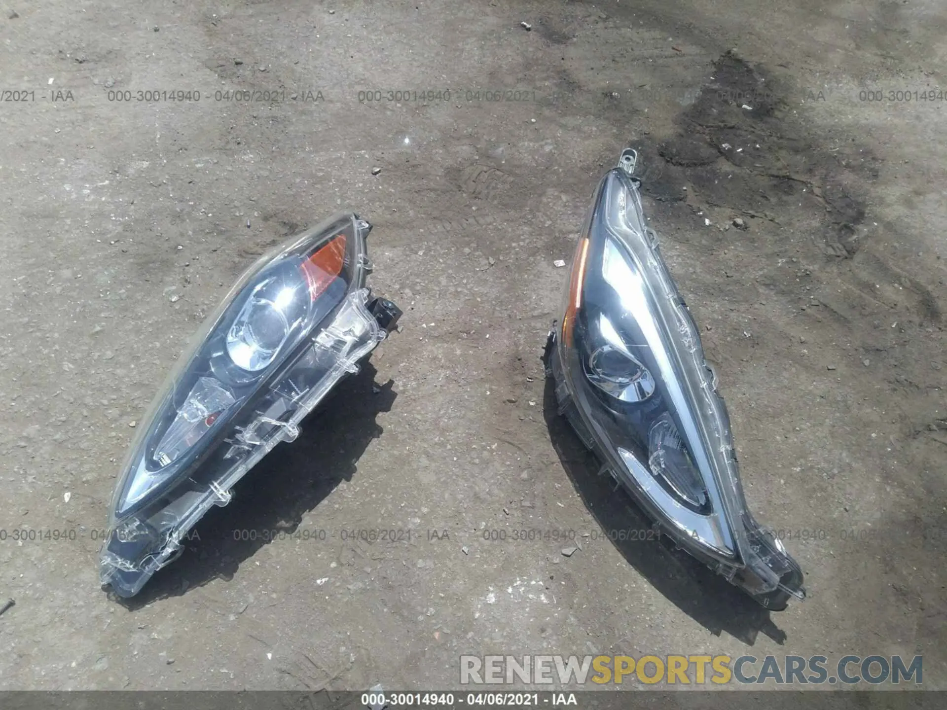 12 fotografías del automóvil dañado JTDKDTB38K1622946 TOYOTA PRIUS C 2019