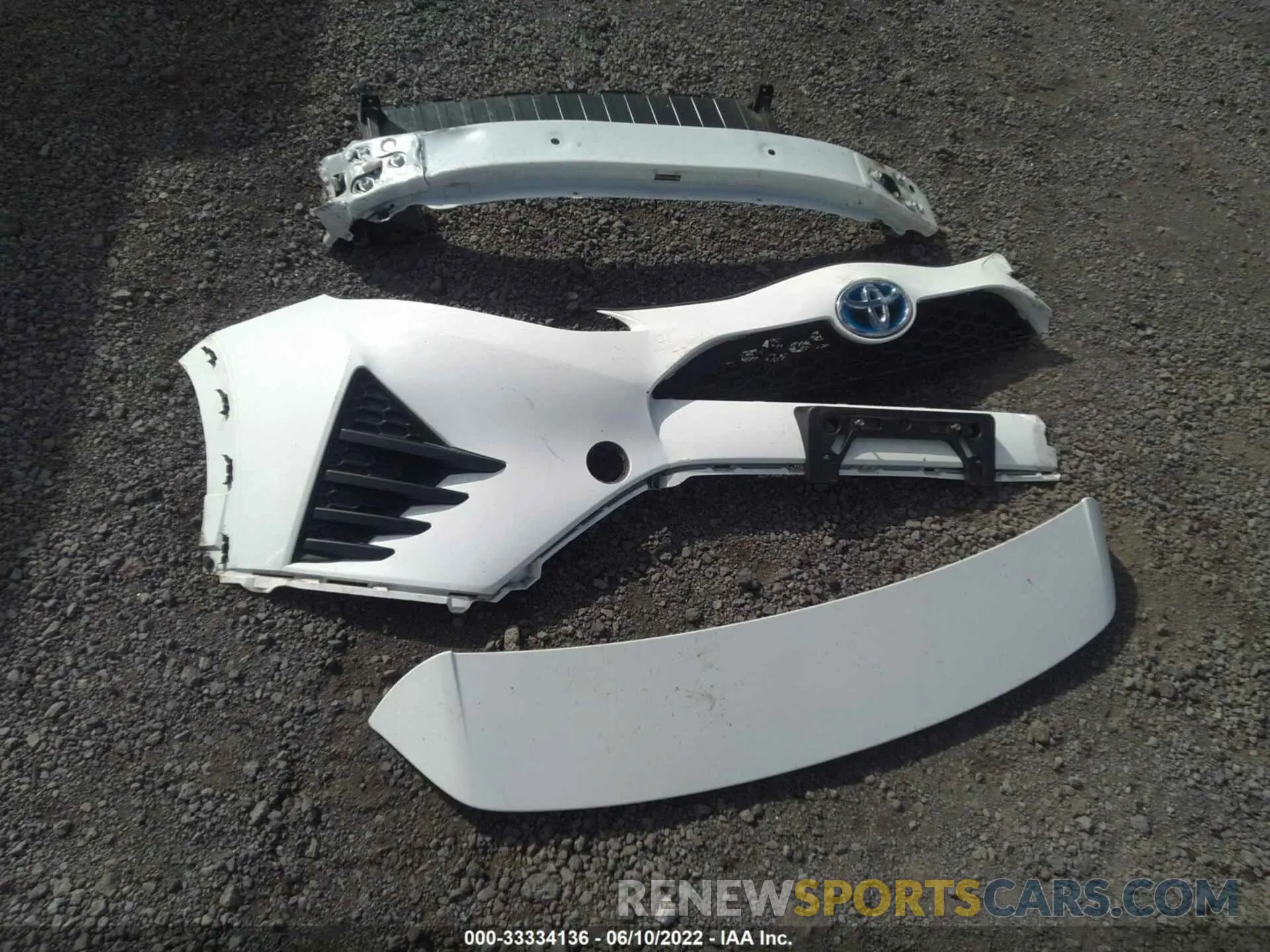 12 fotografías del automóvil dañado JTDKDTB38K1624146 TOYOTA PRIUS C 2019