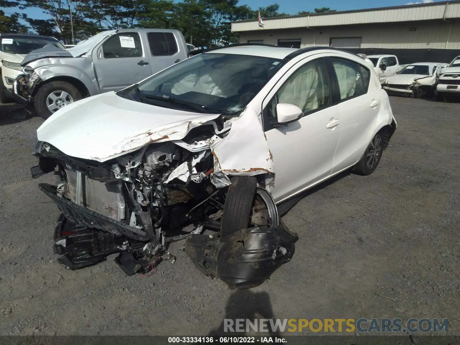 2 fotografías del automóvil dañado JTDKDTB38K1624146 TOYOTA PRIUS C 2019