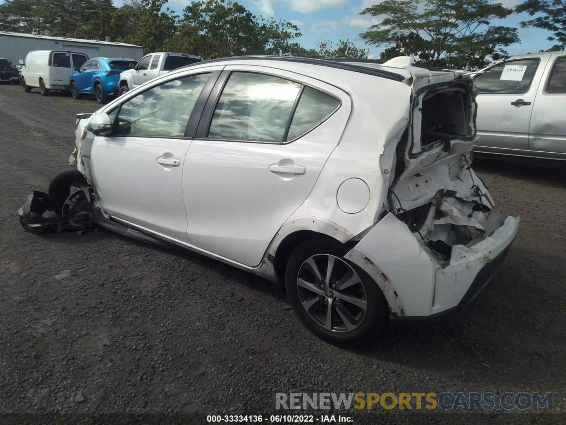 3 fotografías del automóvil dañado JTDKDTB38K1624146 TOYOTA PRIUS C 2019