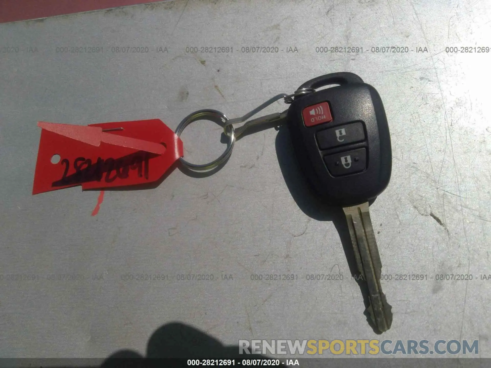 11 fotografías del automóvil dañado JTDKDTB39K1621031 TOYOTA PRIUS C 2019