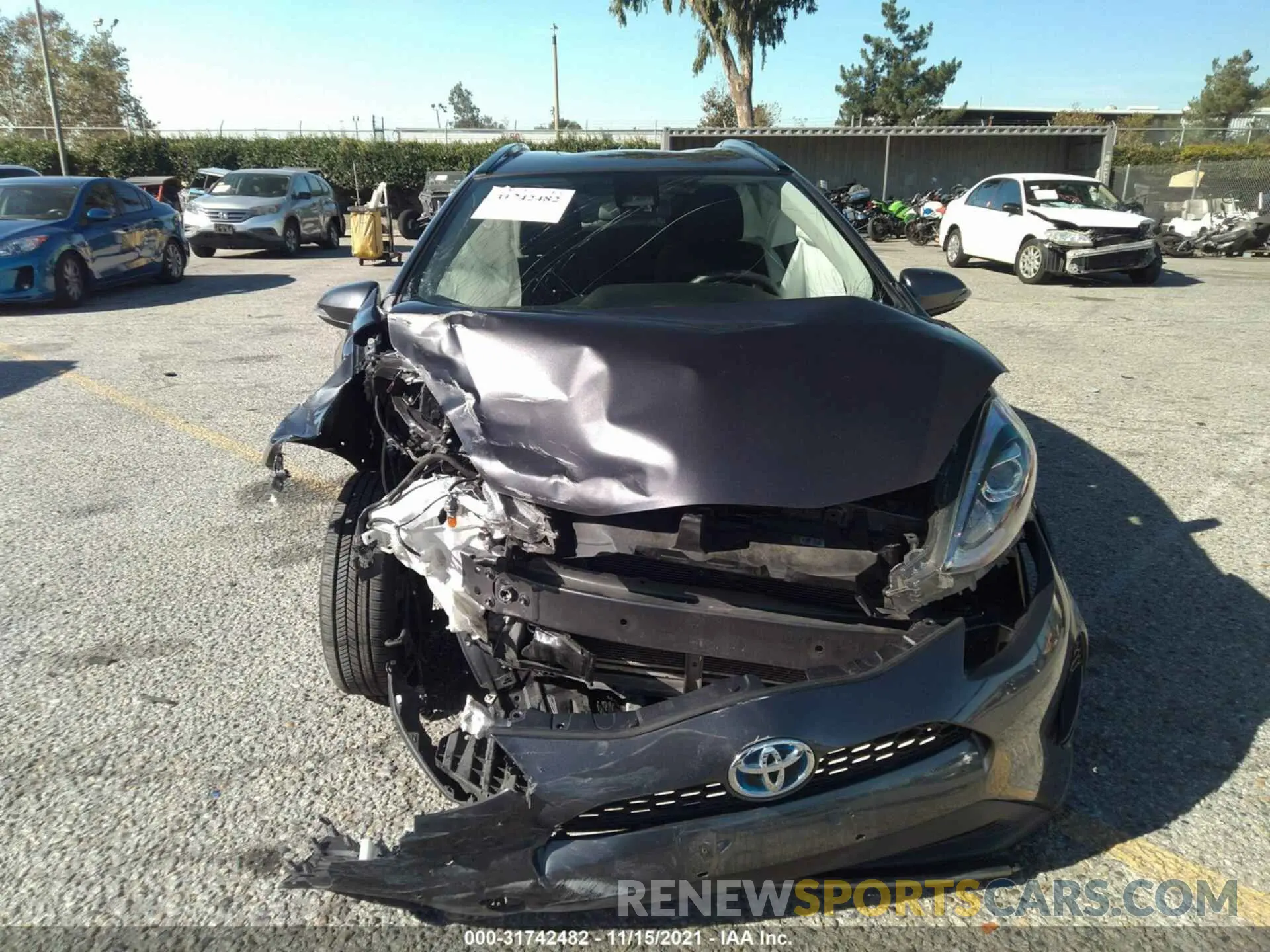 6 fotografías del automóvil dañado JTDKDTB3XK1621488 TOYOTA PRIUS C 2019