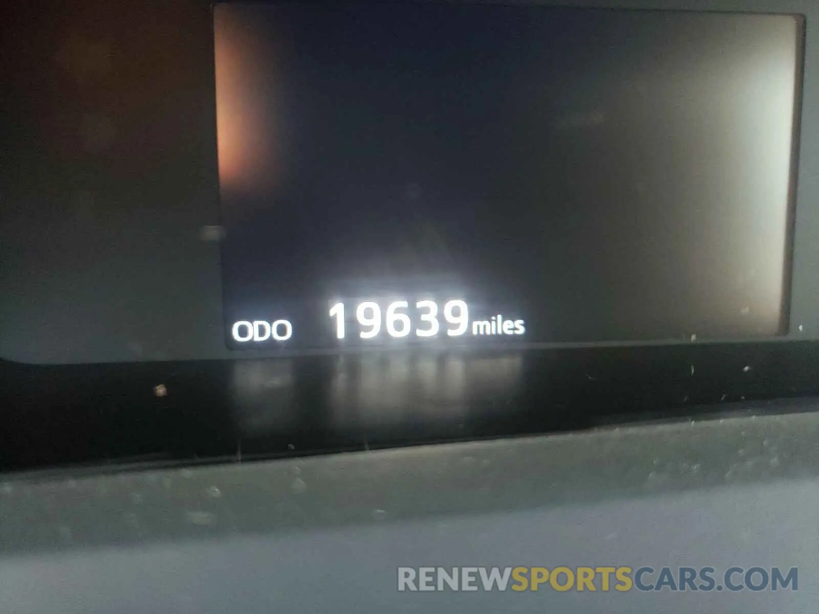 8 fotografías del automóvil dañado JTDKARFU0L3109971 TOYOTA PRIUS L 2020