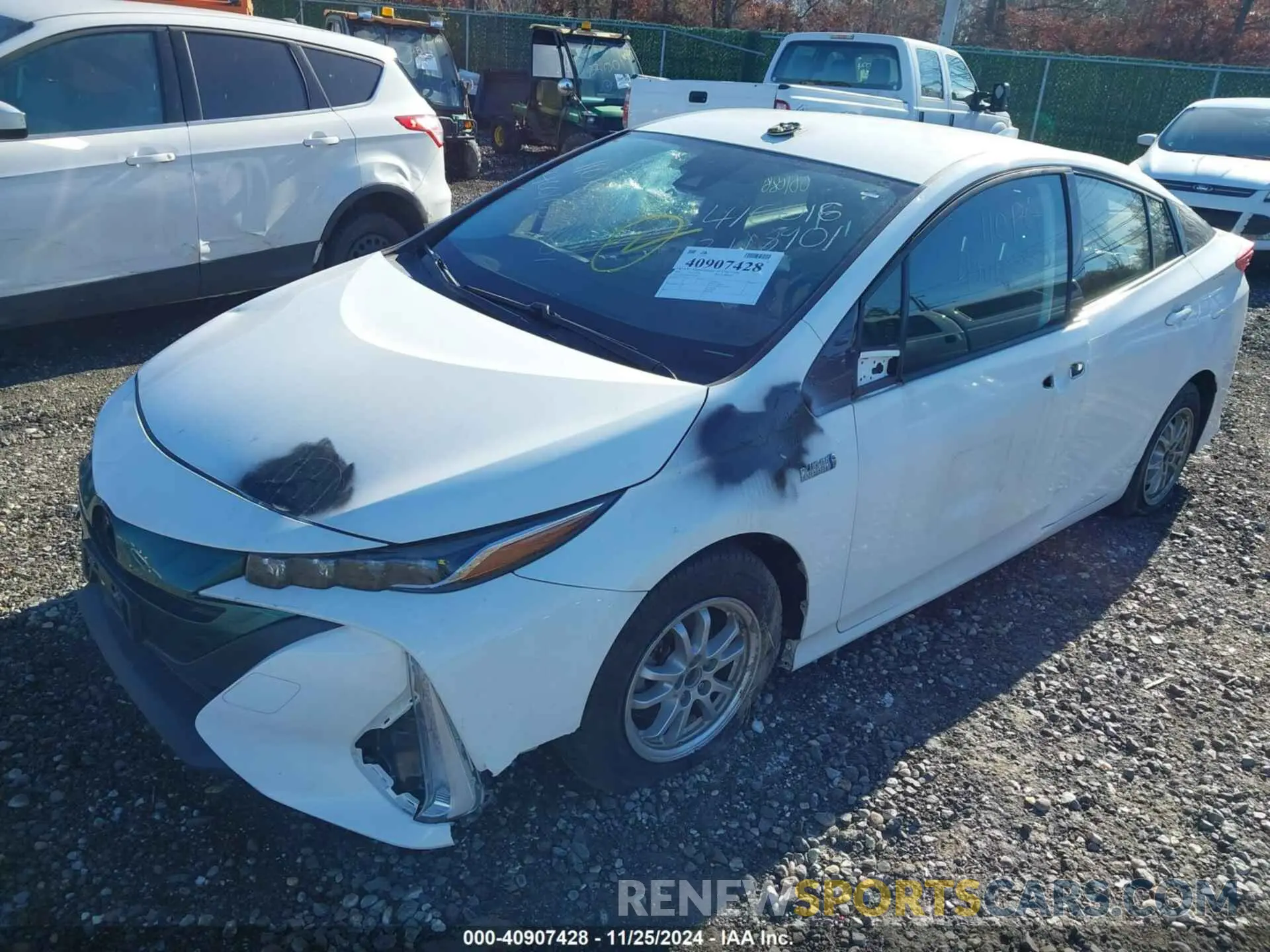 2 fotografías del automóvil dañado JTDKARFP1K3118901 TOYOTA PRIUS PRIME 2019