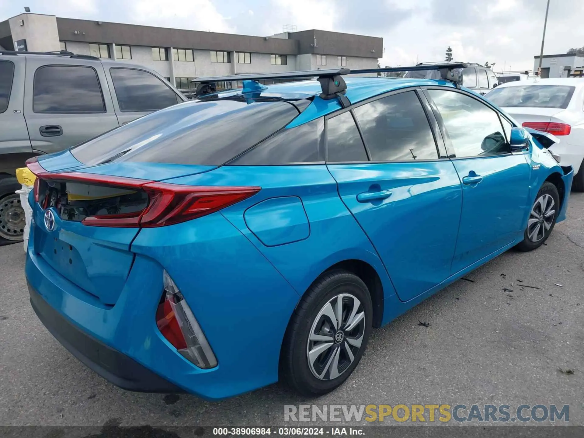 4 fotografías del automóvil dañado JTDKARFP4K3117547 TOYOTA PRIUS PRIME 2019