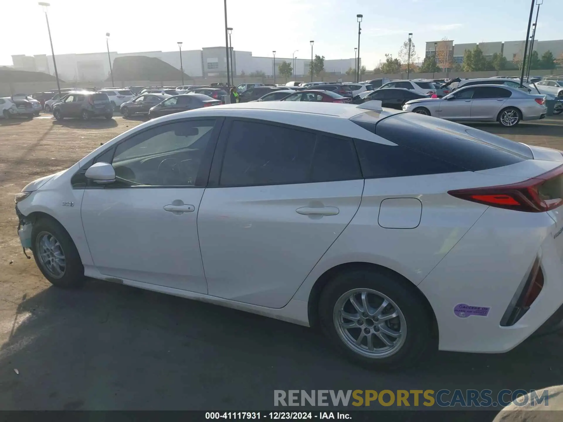14 fotografías del automóvil dañado JTDKARFP5K3115659 TOYOTA PRIUS PRIME 2019