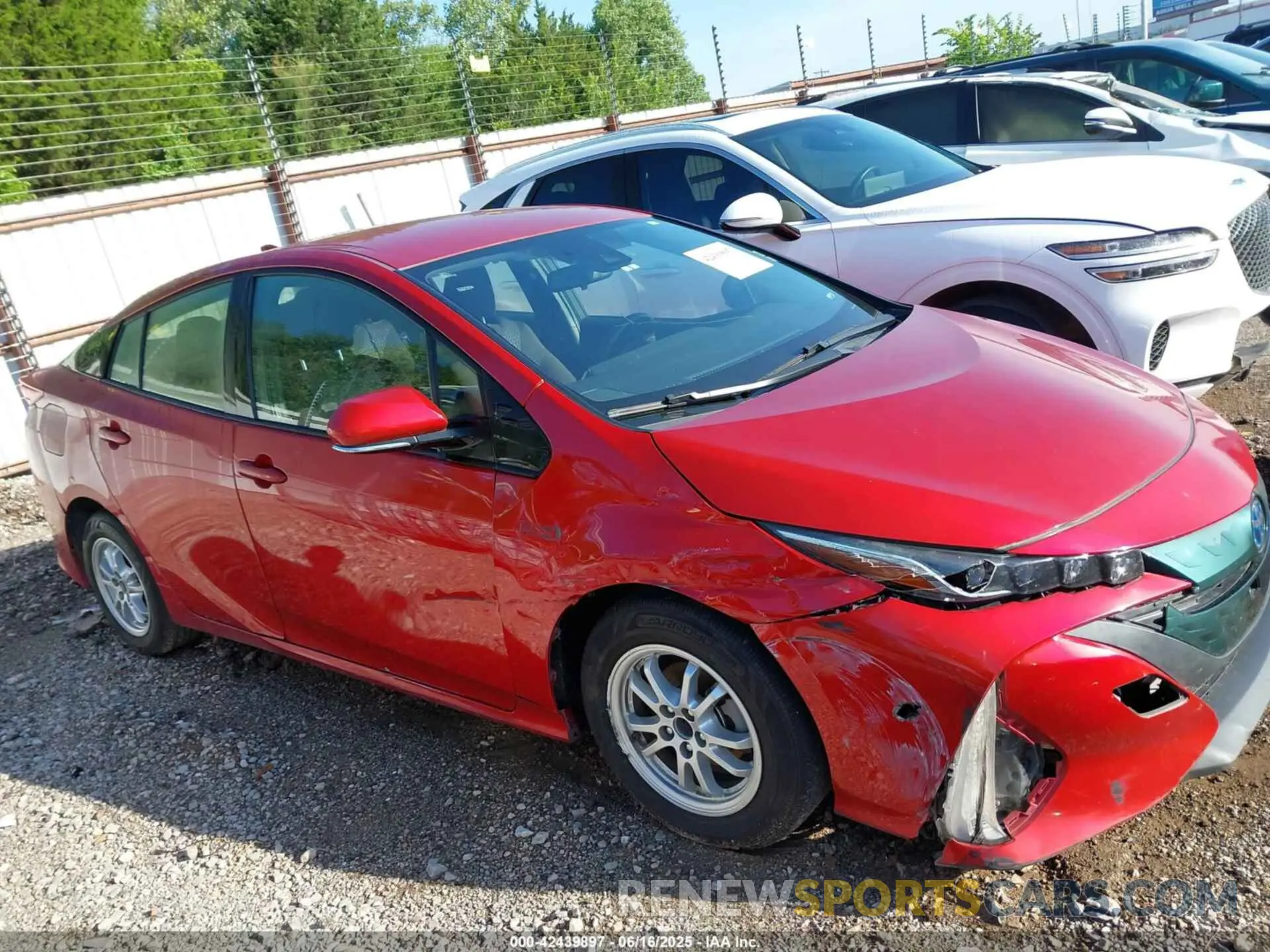 13 fotografías del automóvil dañado JTDKARFP5K3119341 TOYOTA PRIUS PRIME 2019