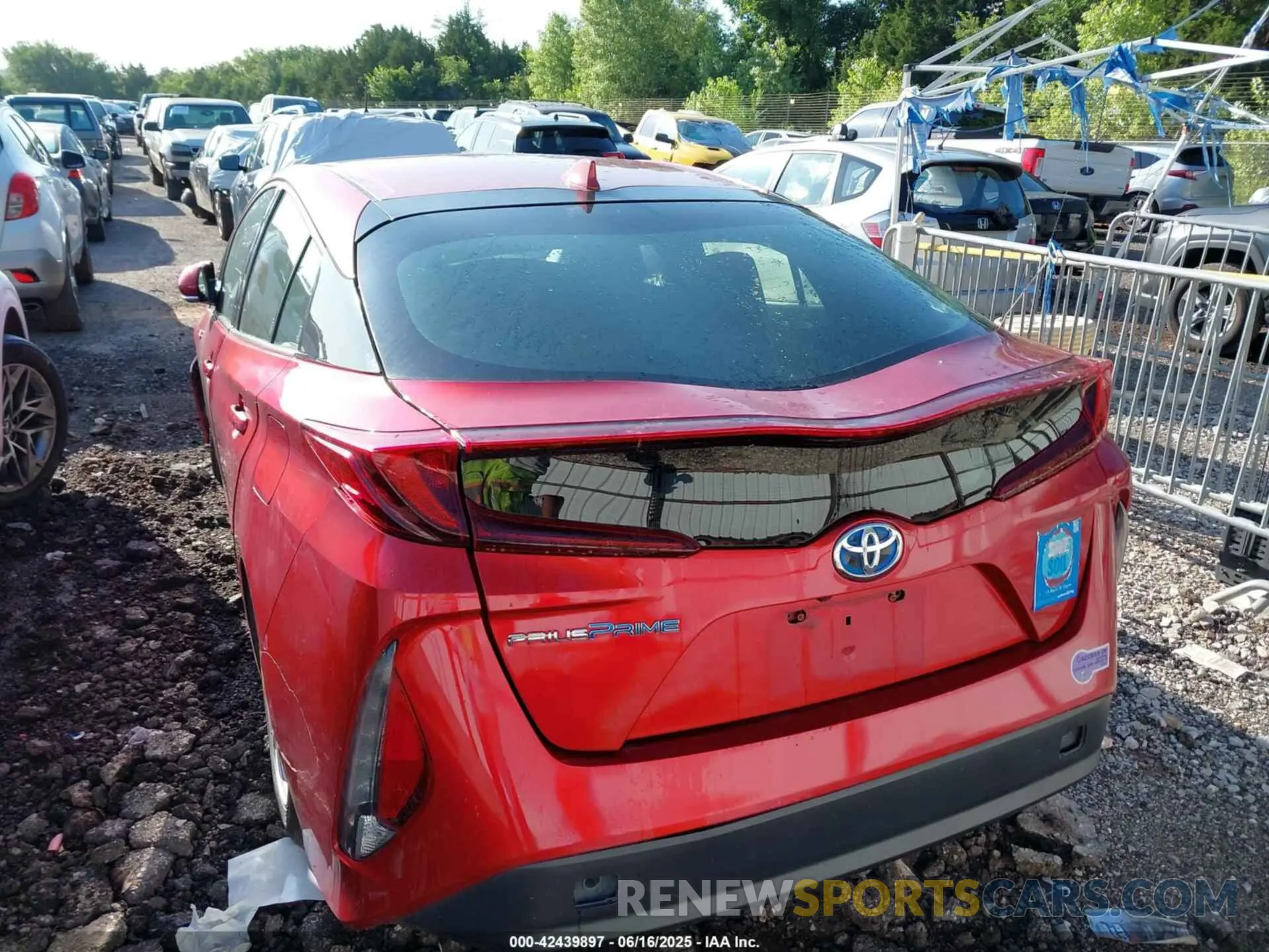 16 fotografías del automóvil dañado JTDKARFP5K3119341 TOYOTA PRIUS PRIME 2019