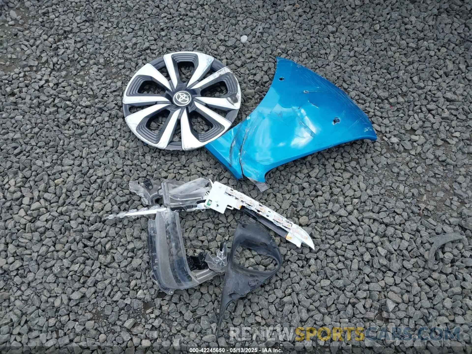 12 fotografías del automóvil dañado JTDKARFP6K3105819 TOYOTA PRIUS PRIME 2019