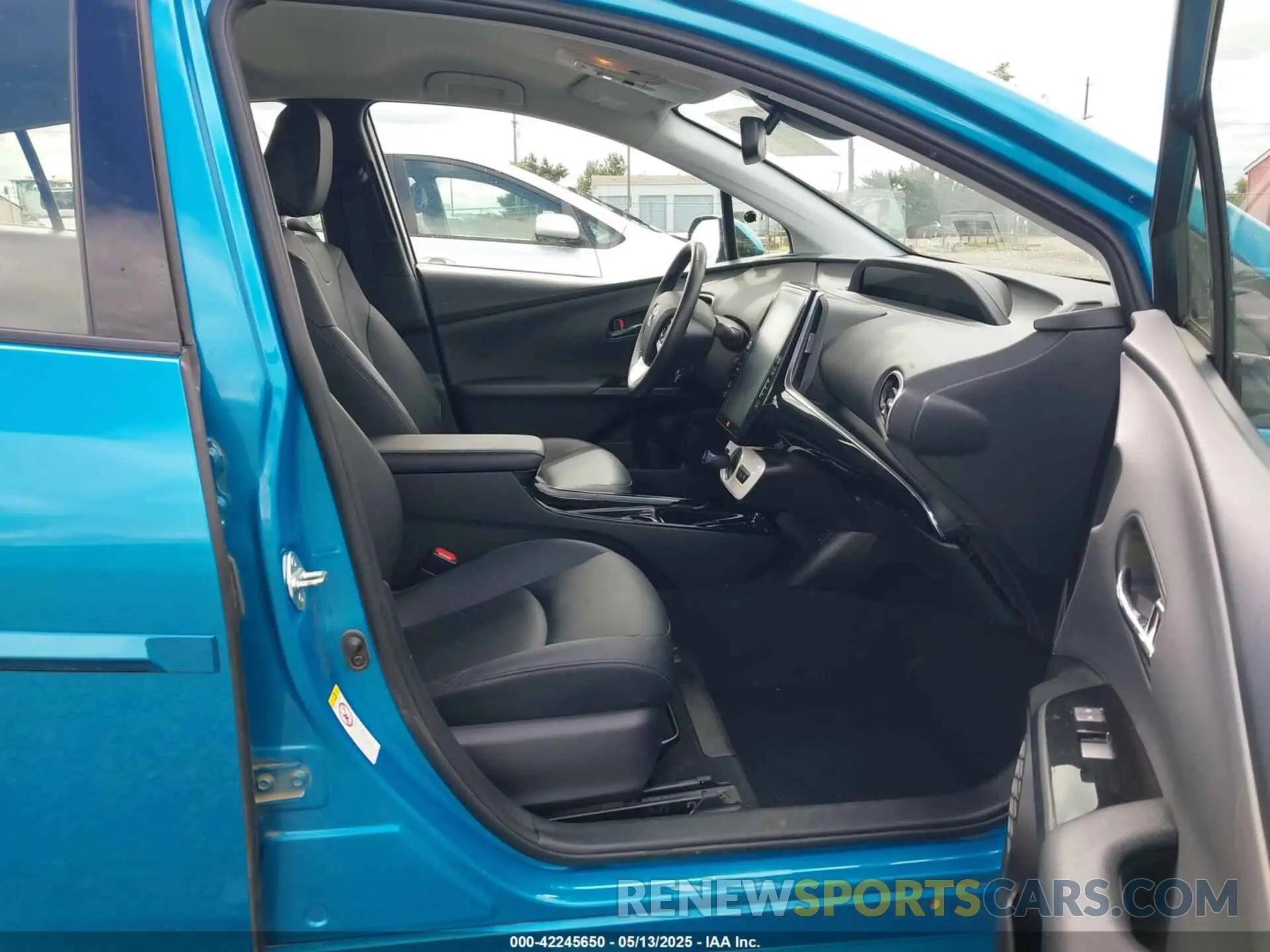 5 fotografías del automóvil dañado JTDKARFP6K3105819 TOYOTA PRIUS PRIME 2019