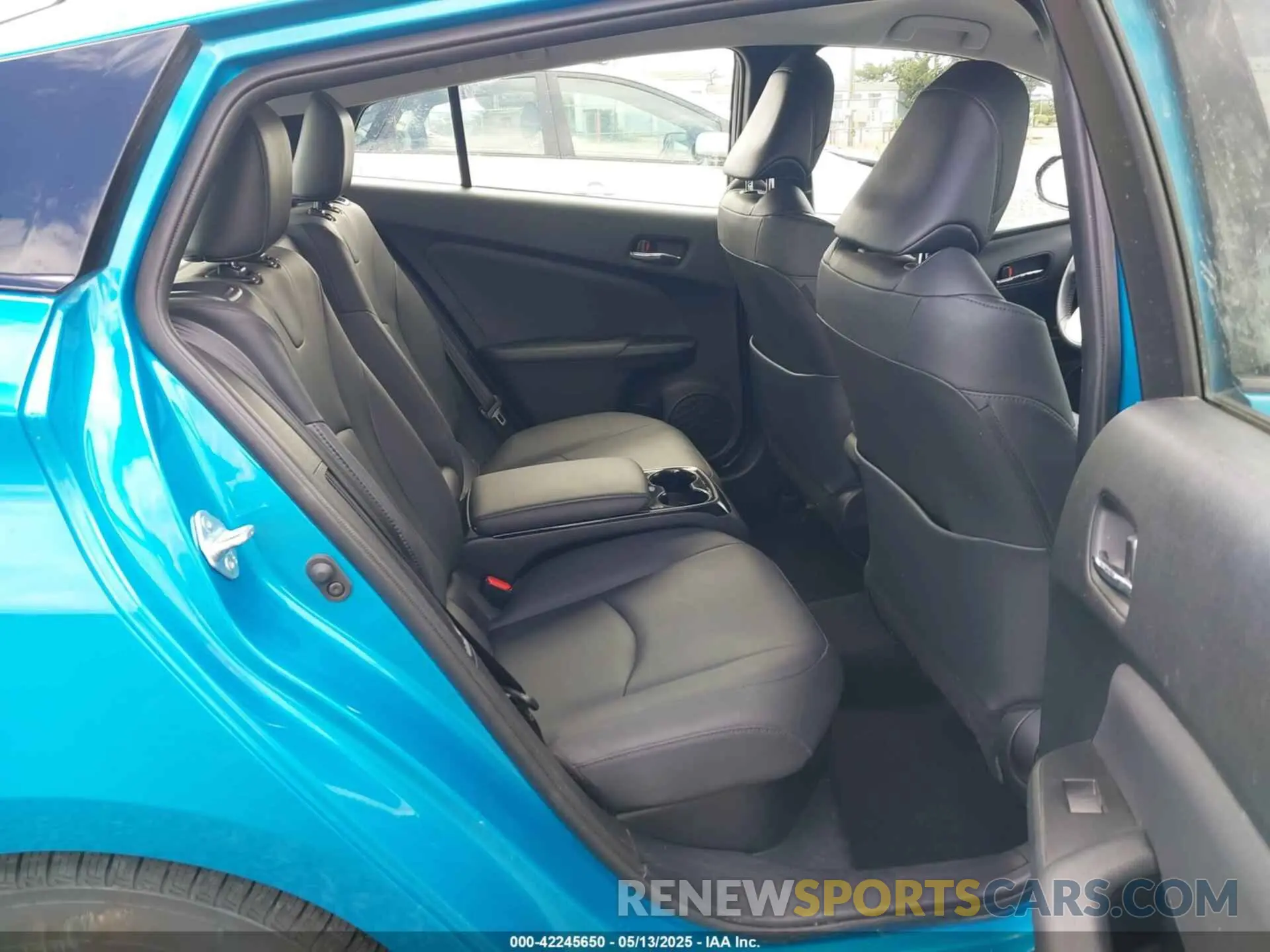 8 fotografías del automóvil dañado JTDKARFP6K3105819 TOYOTA PRIUS PRIME 2019